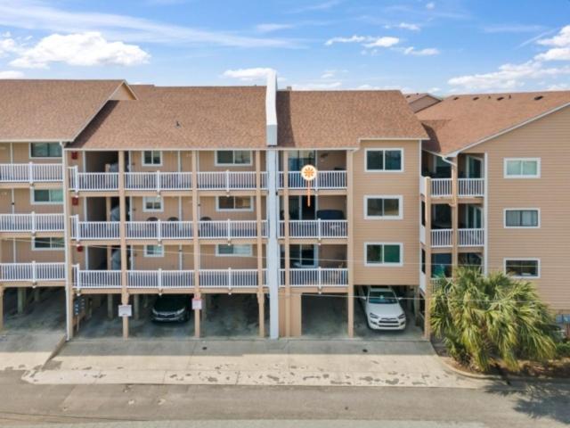 Sand Pebbles A17 - Relax and unwind, Feel the sun on your shoulders and the ocean breezes in your hair, condo view 3