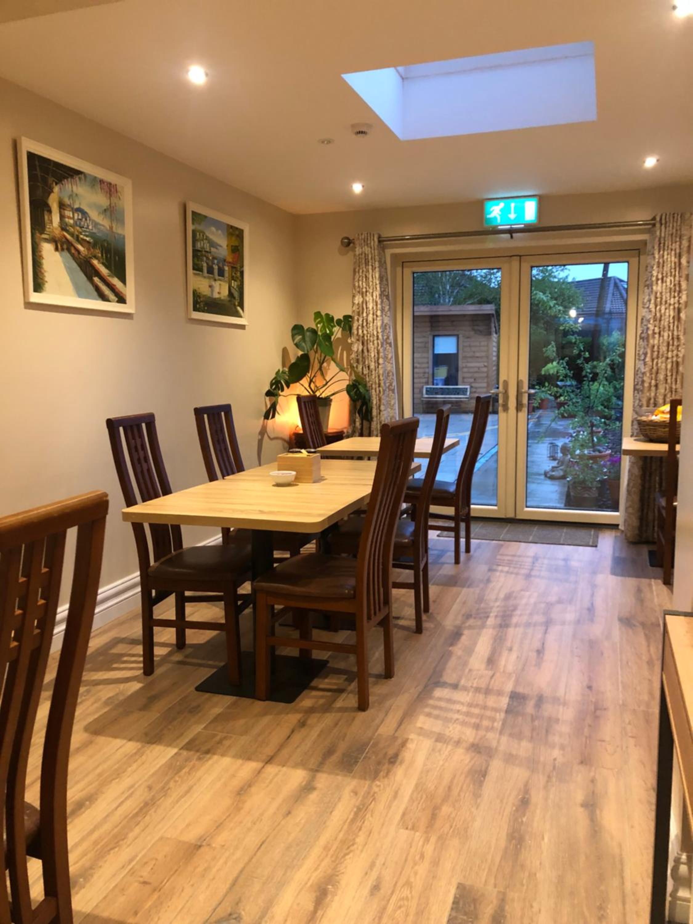 dining