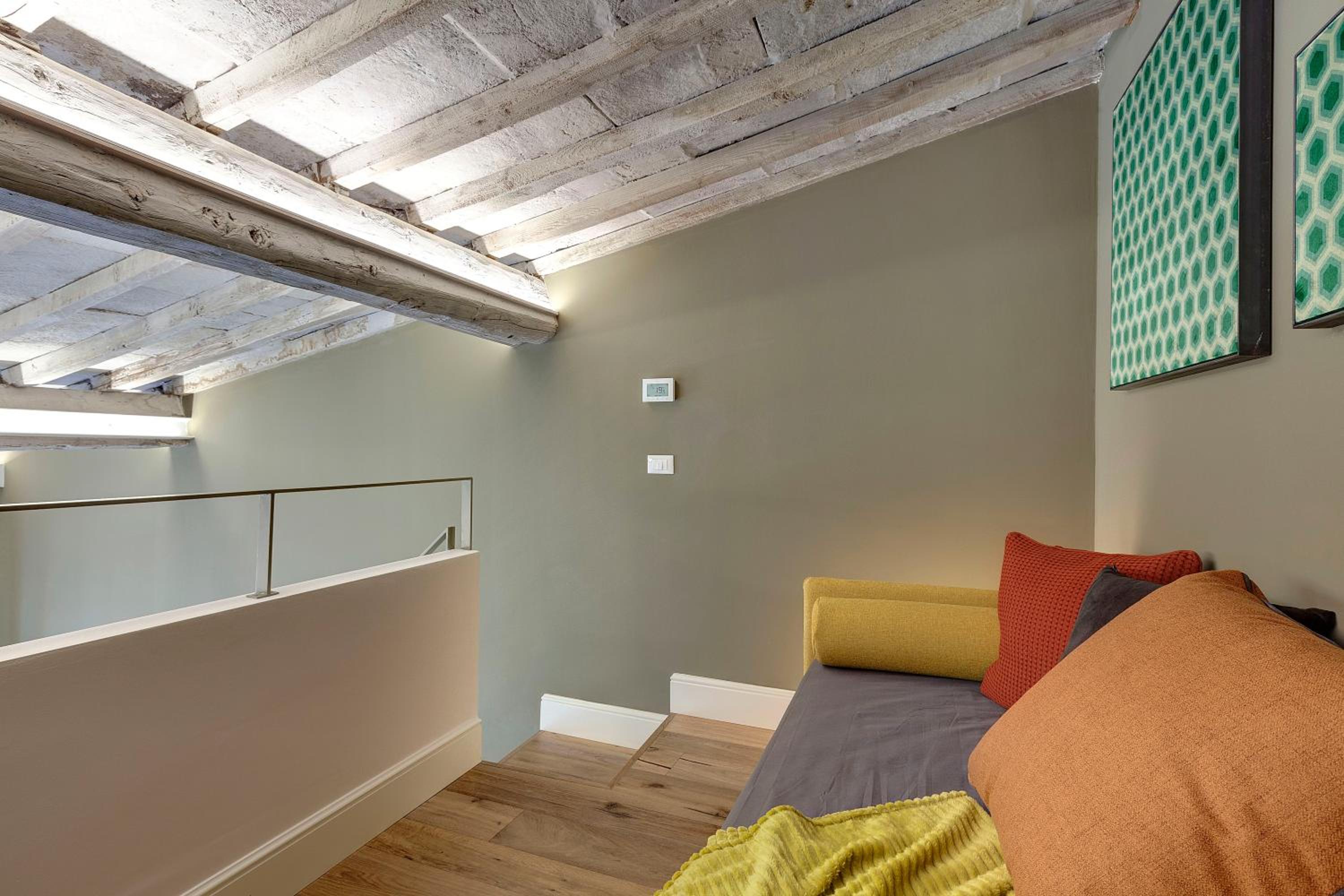 Turandot Apartment by Mamo Florence
