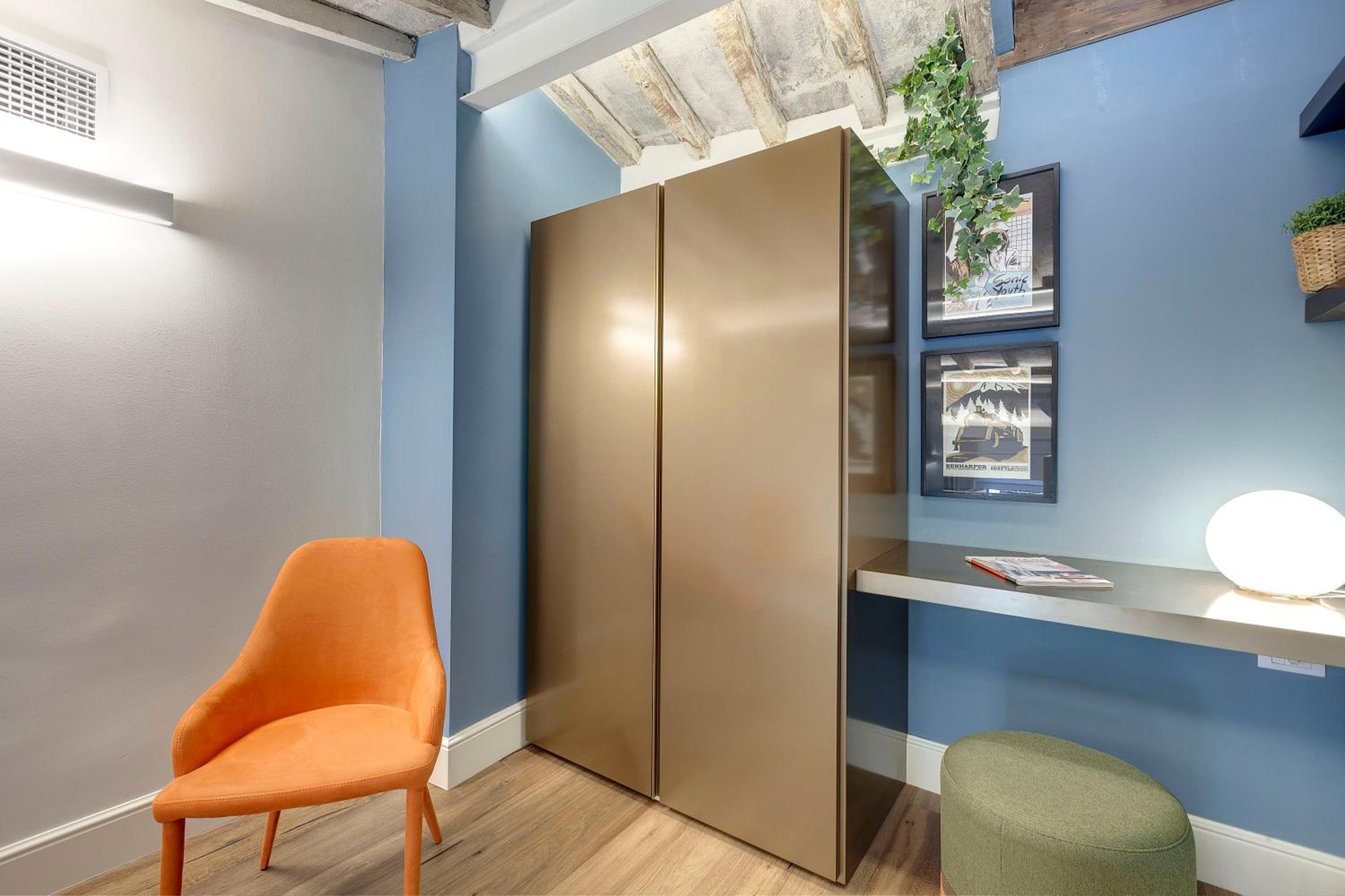 Turandot Apartment by Mamo Florence