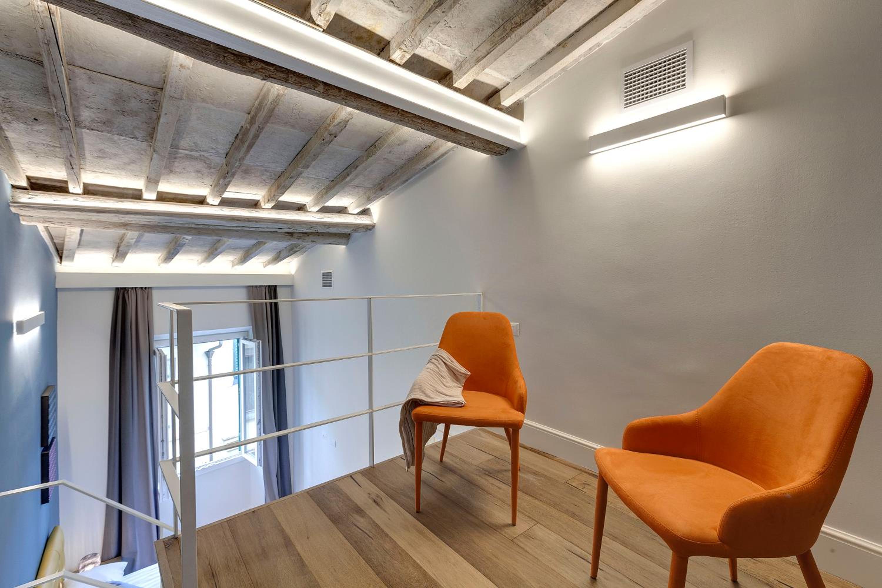 Turandot Apartment by Mamo Florence