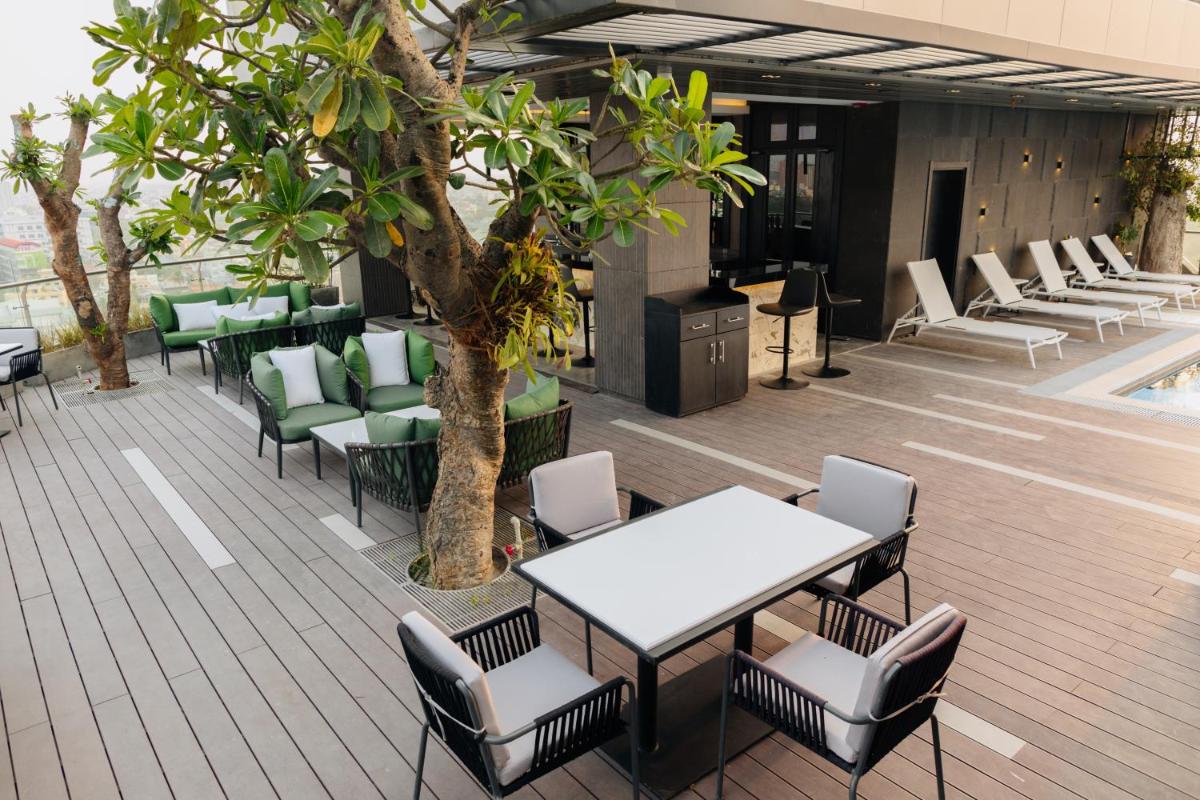 outdoor BBQ area