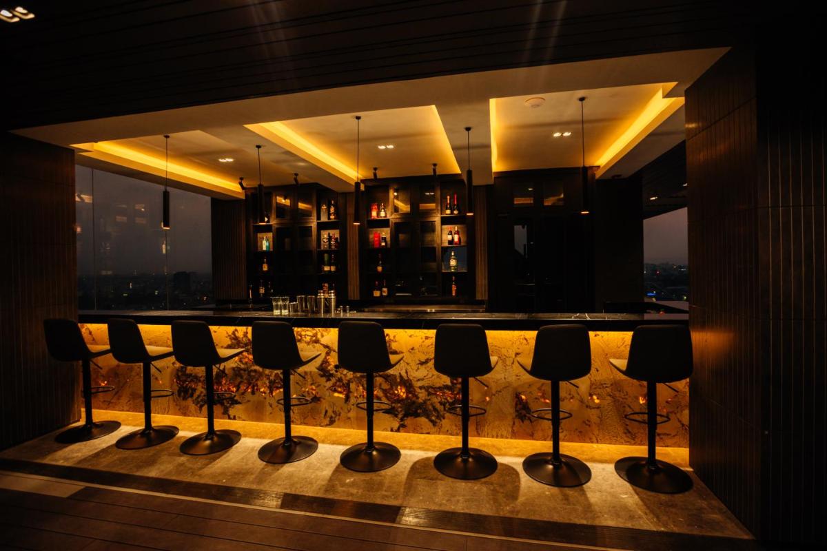 bar