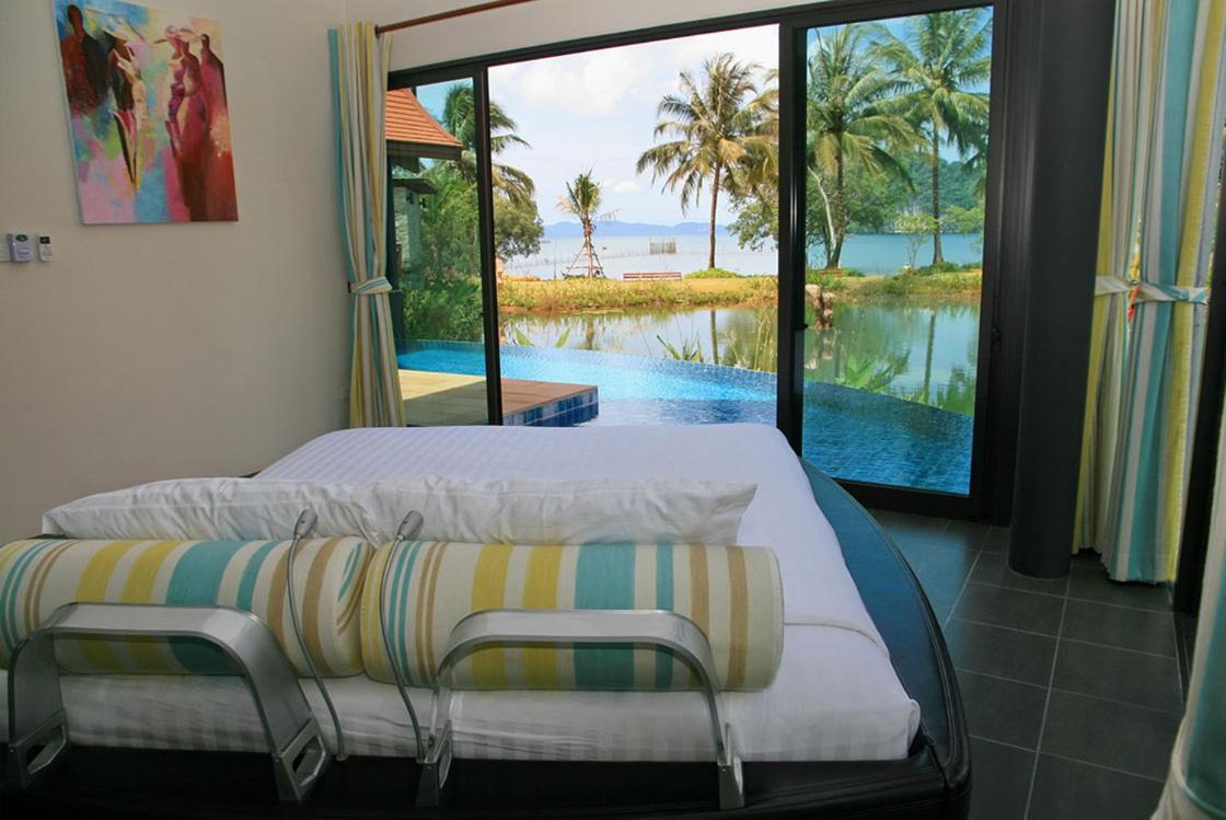 Tha Lane Bay Villas
