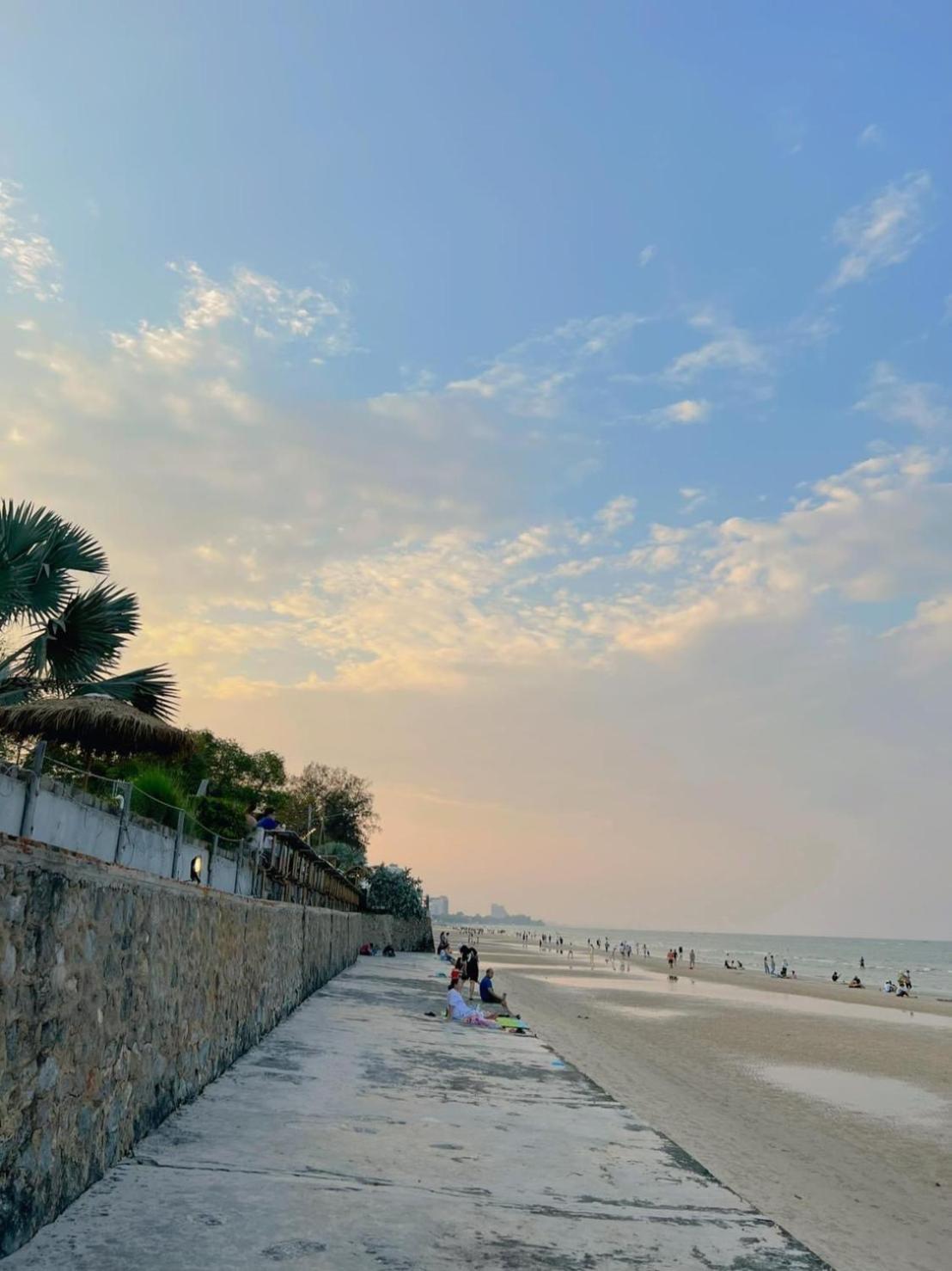 La Habana Huahin by Ying