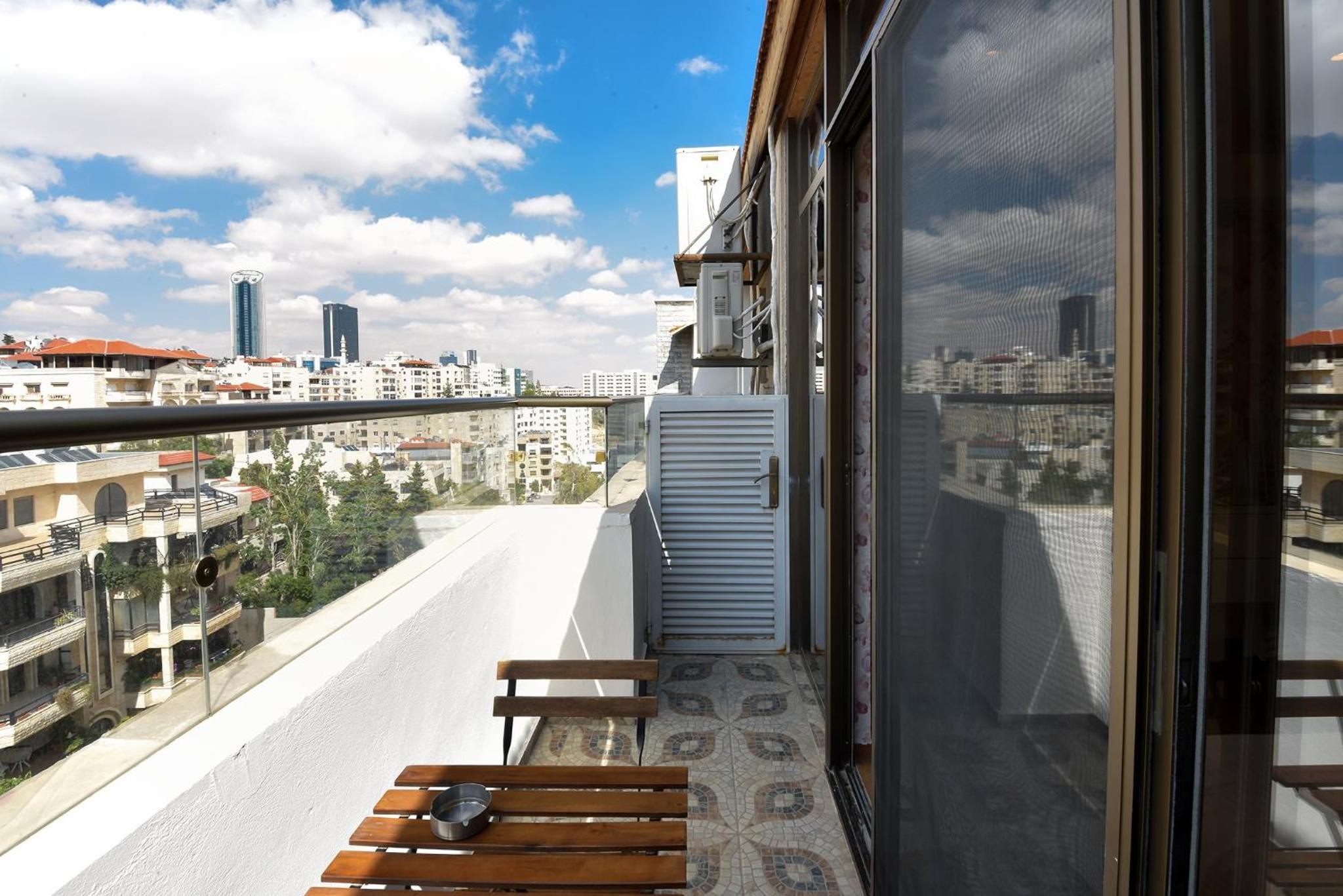 Janty Apartments