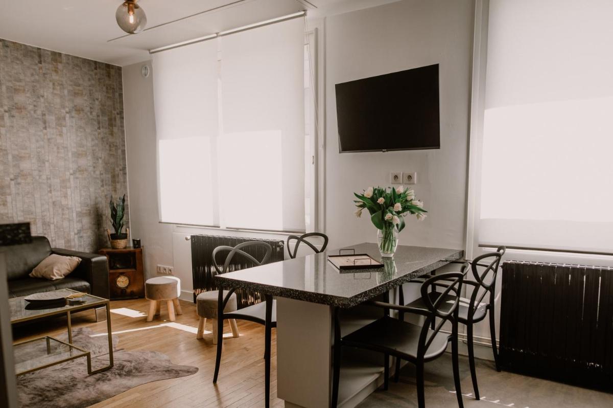 La Loge de Romans view 2