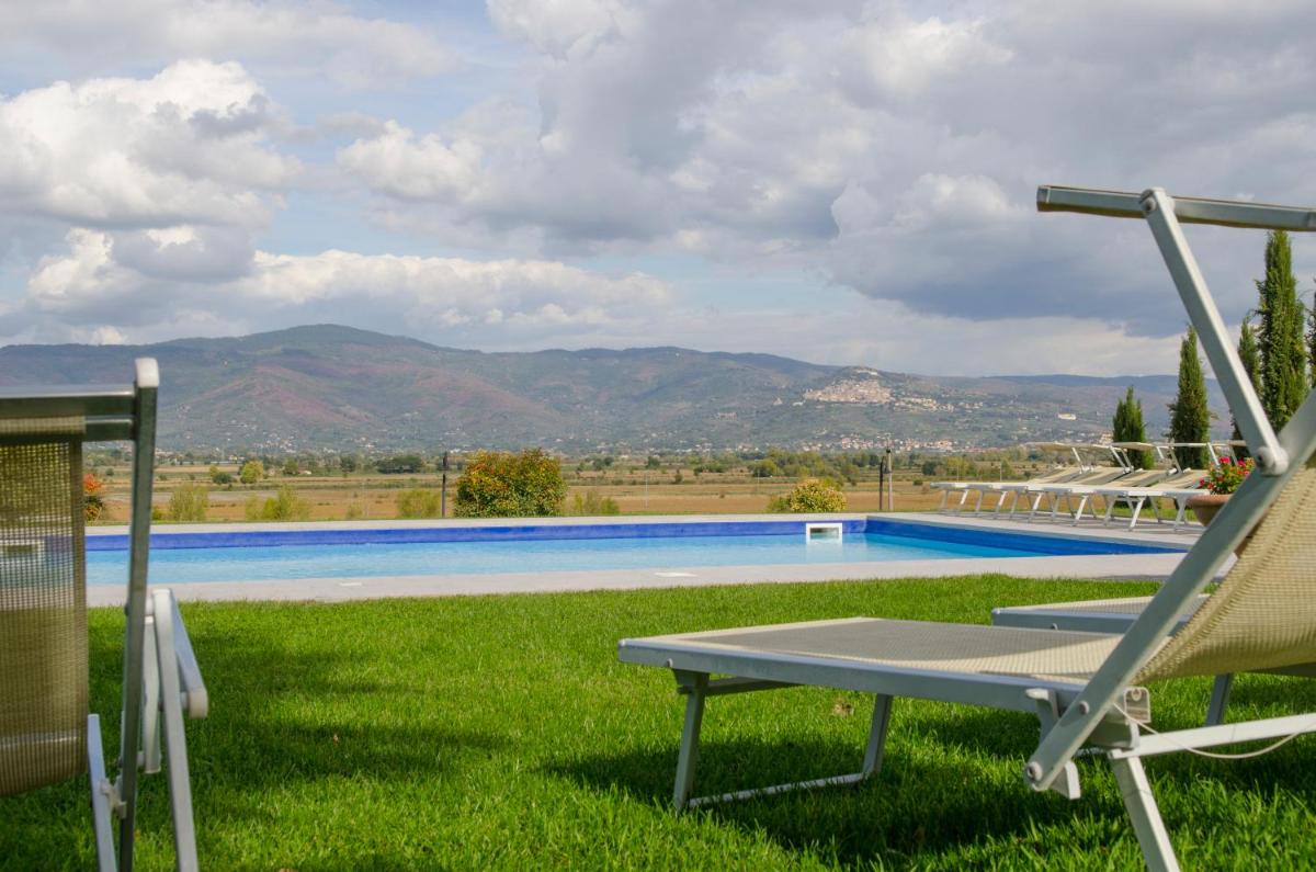 12 bedrooms mansion with city view private pool and enclosed garden at Cortona