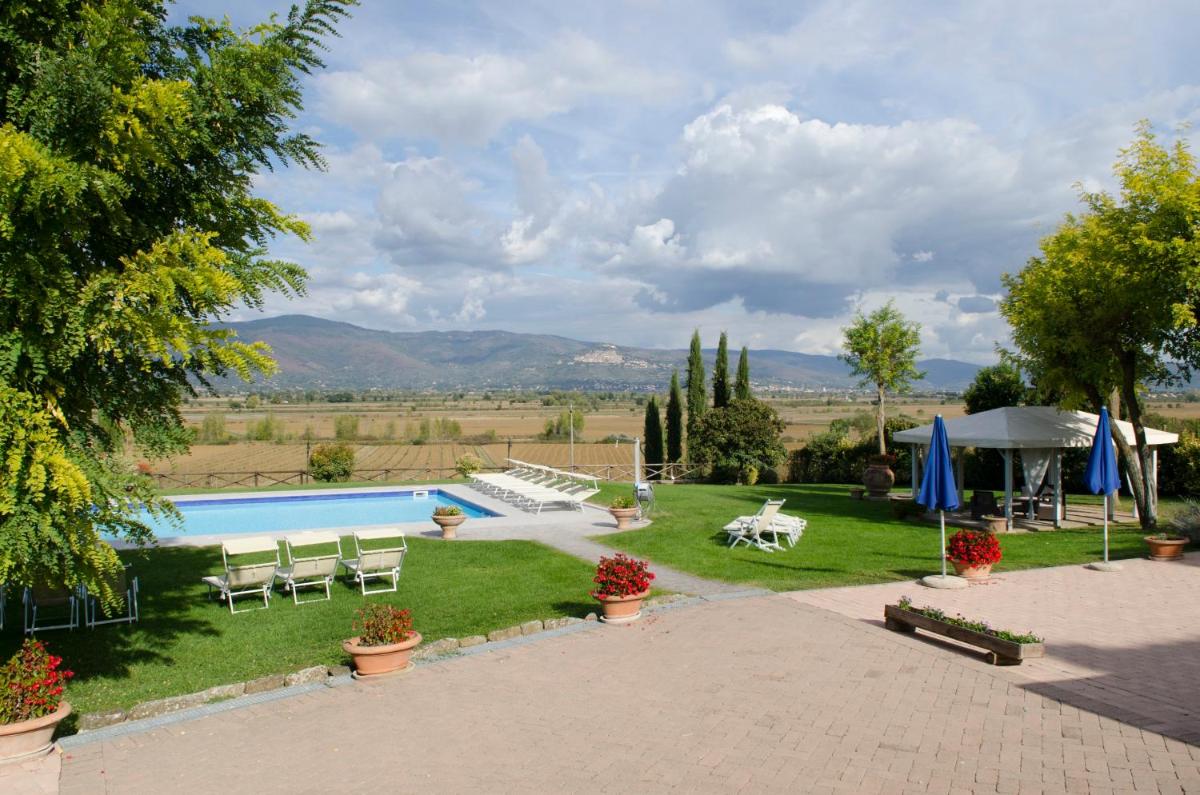 12 bedrooms mansion with city view private pool and enclosed garden at Cortona