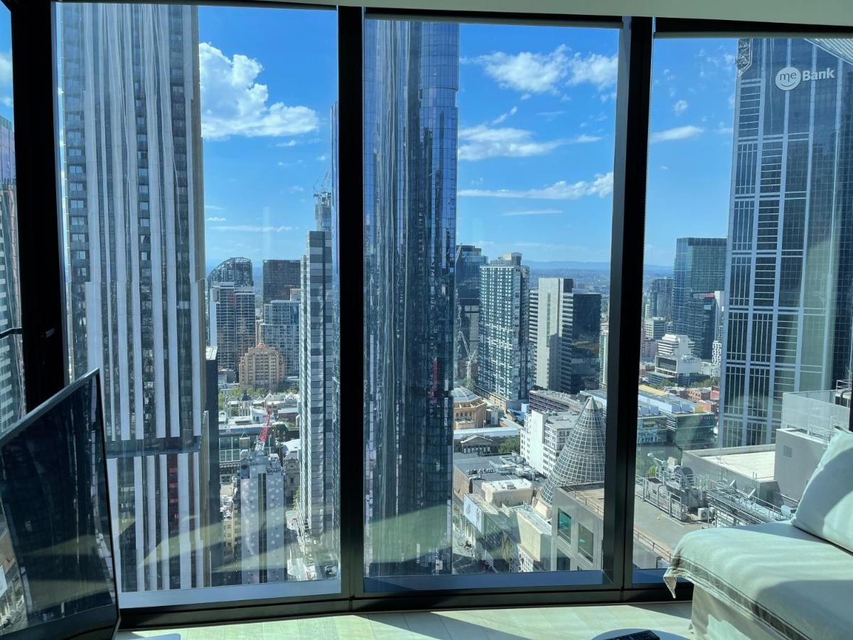 EQ Tower Modern Apartments Melbourne Central CBD