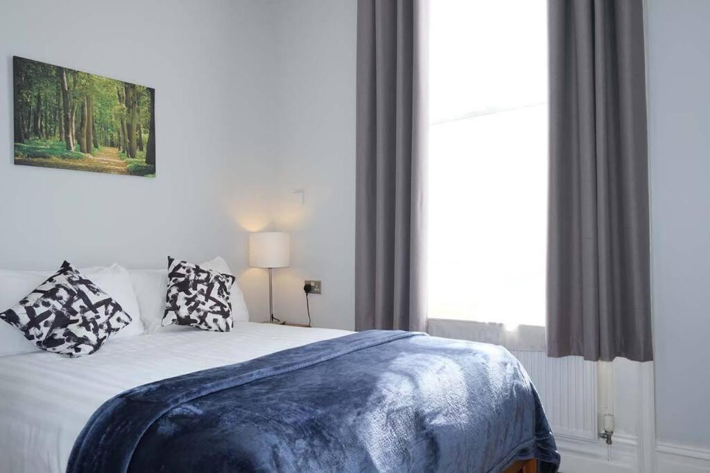Seymour Townhouse by Serviced Living Liverpool view 4