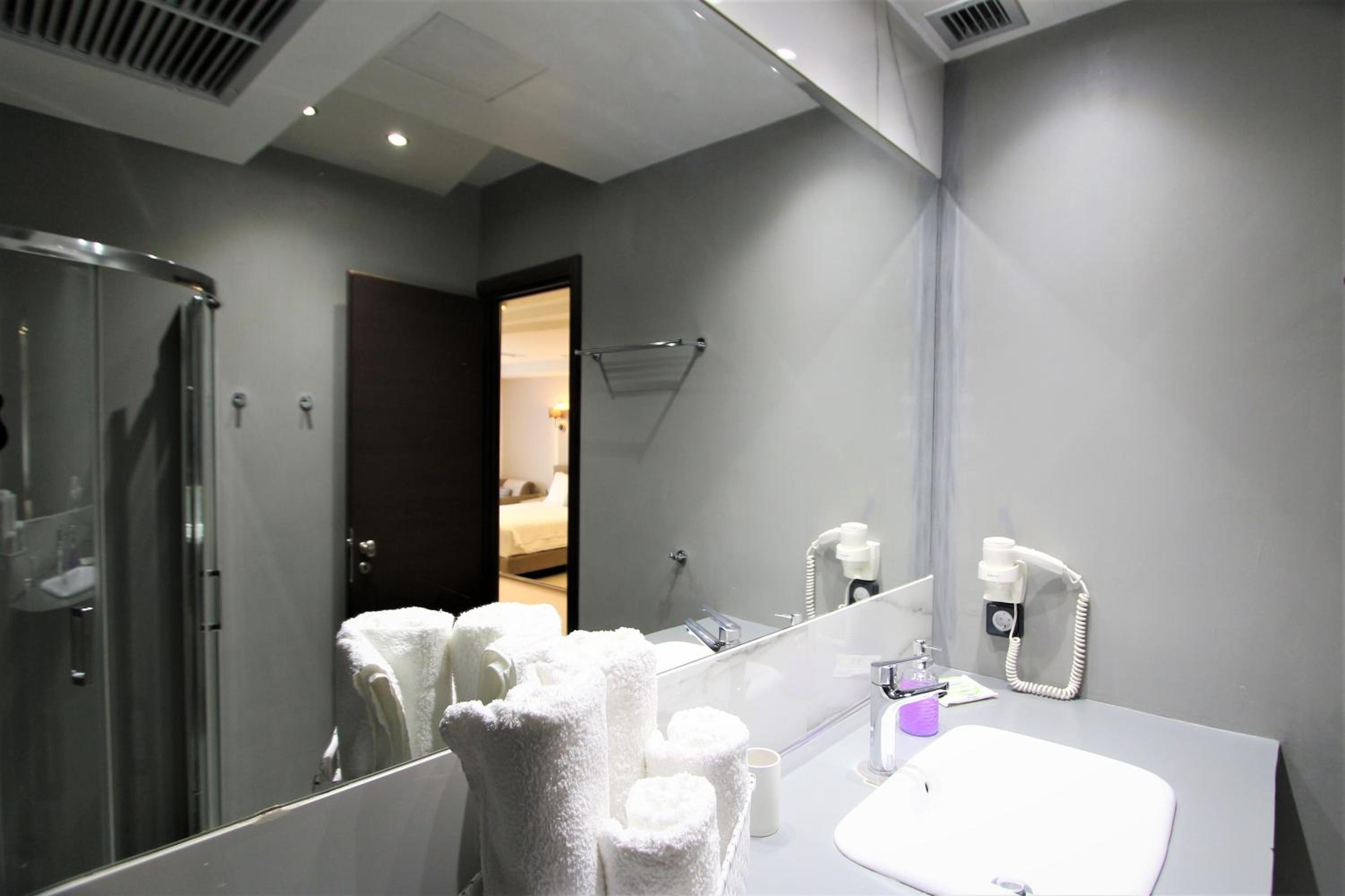 Aiolos Apartments Suites Ermou 64 Monastiraki Plaka 2nd Floor