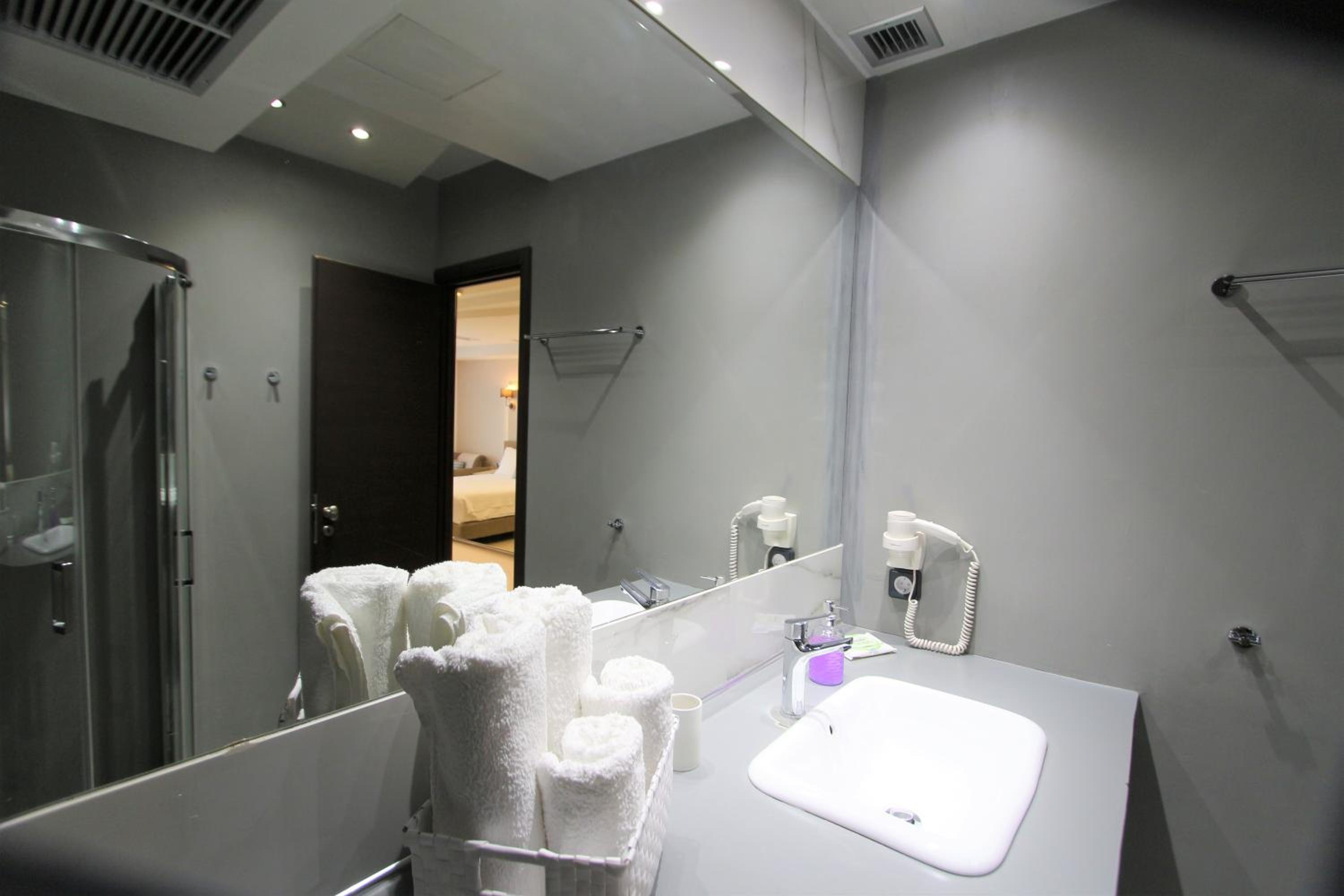 Aiolos Apartments Suites Ermou 64 Monastiraki Plaka 2nd Floor
