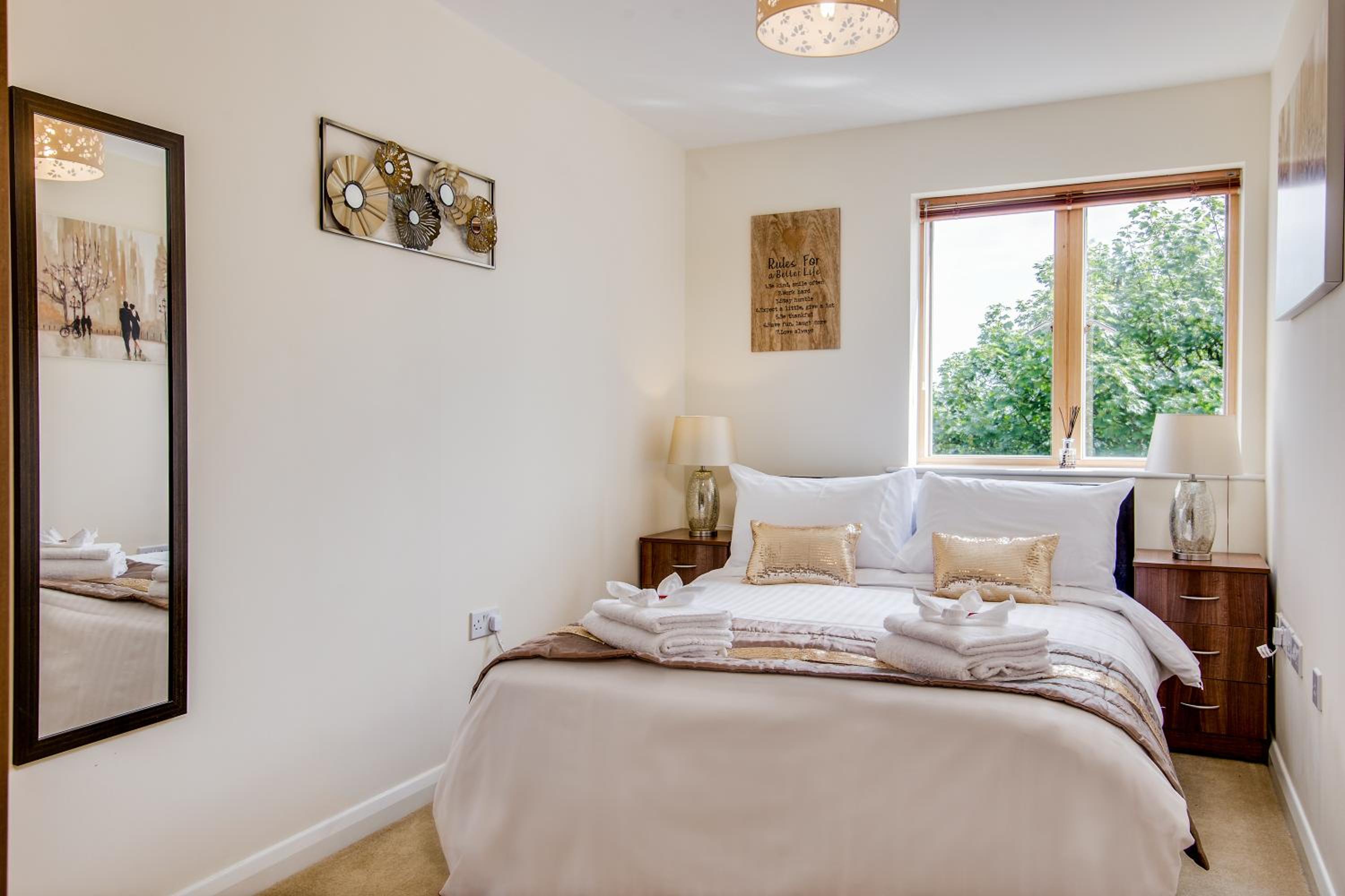 Mica Point City Centre Apartment