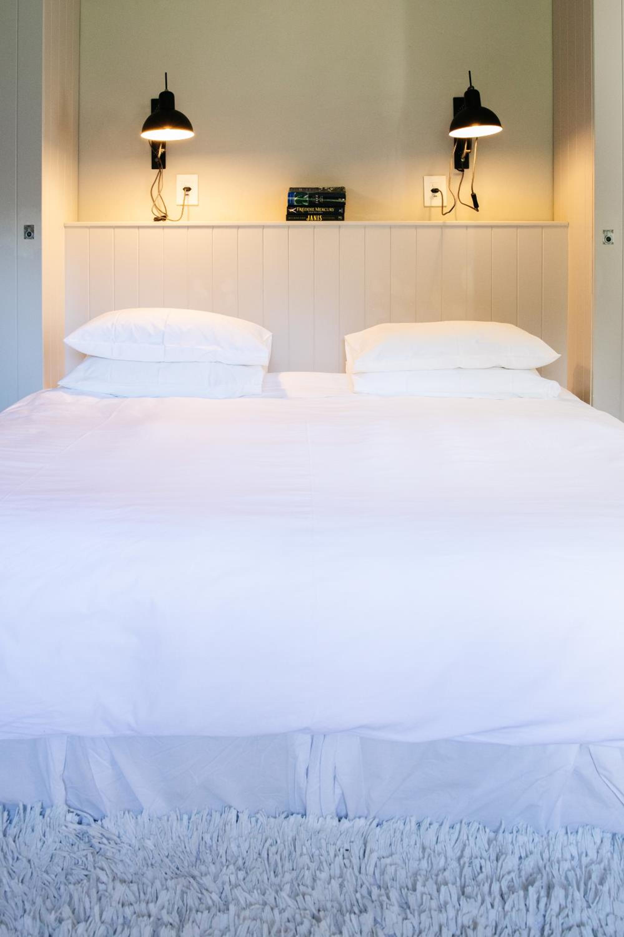 InAweStays Holiday Homes