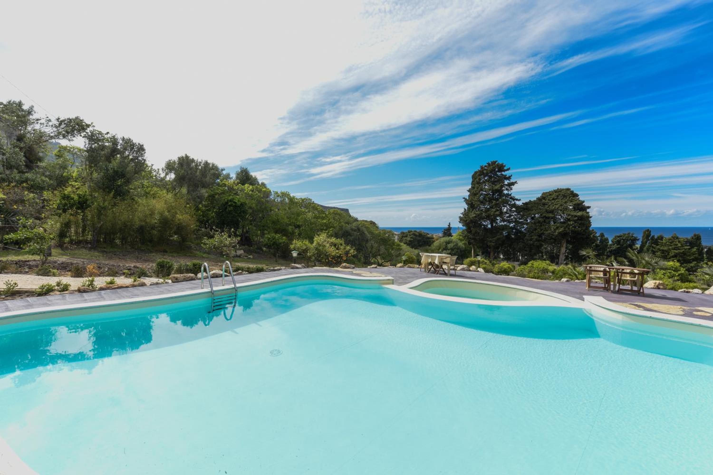 Valderice Vacations - Dimora Storica Villa Fontana - Property Image 3