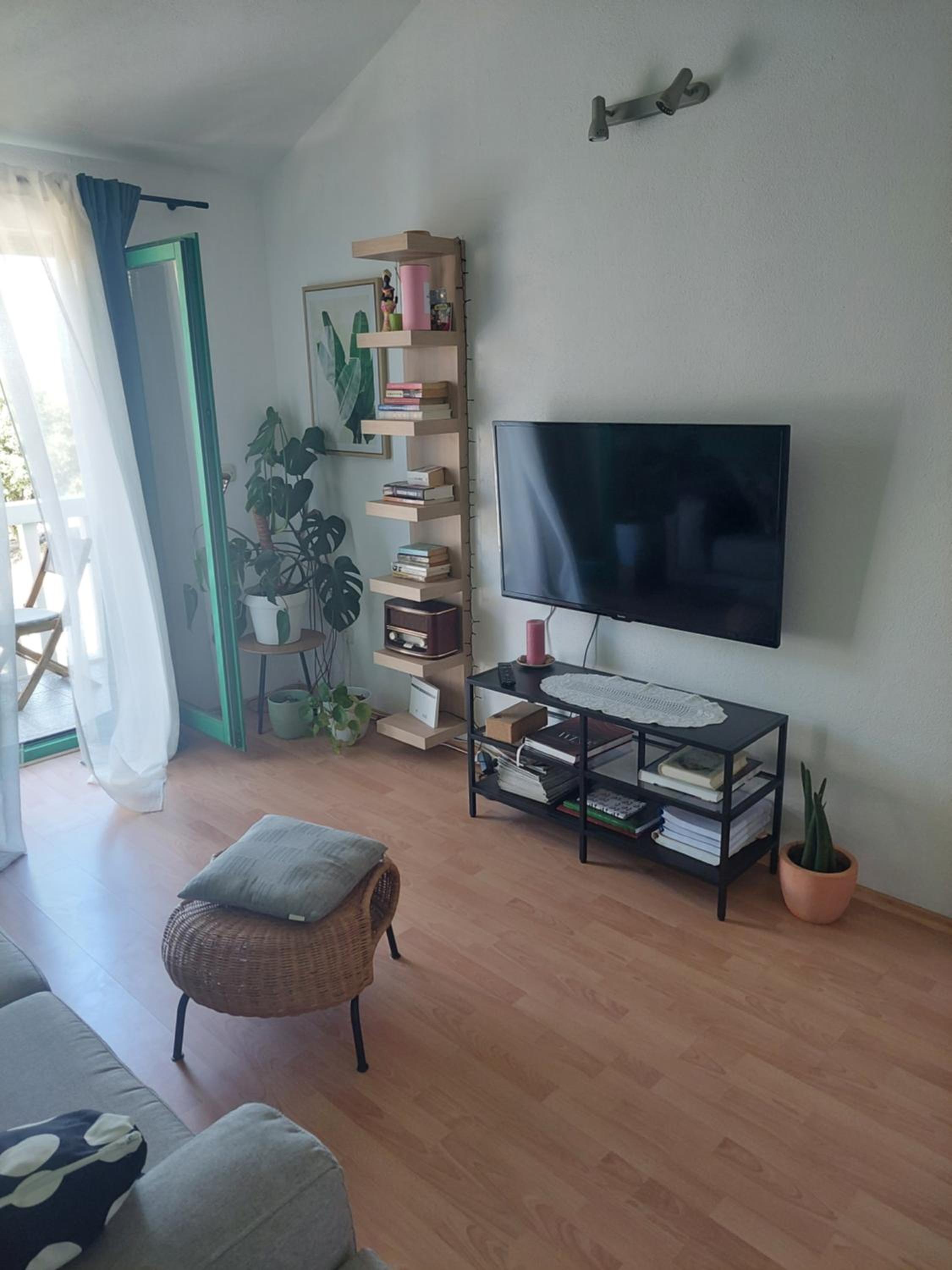 Photo 6