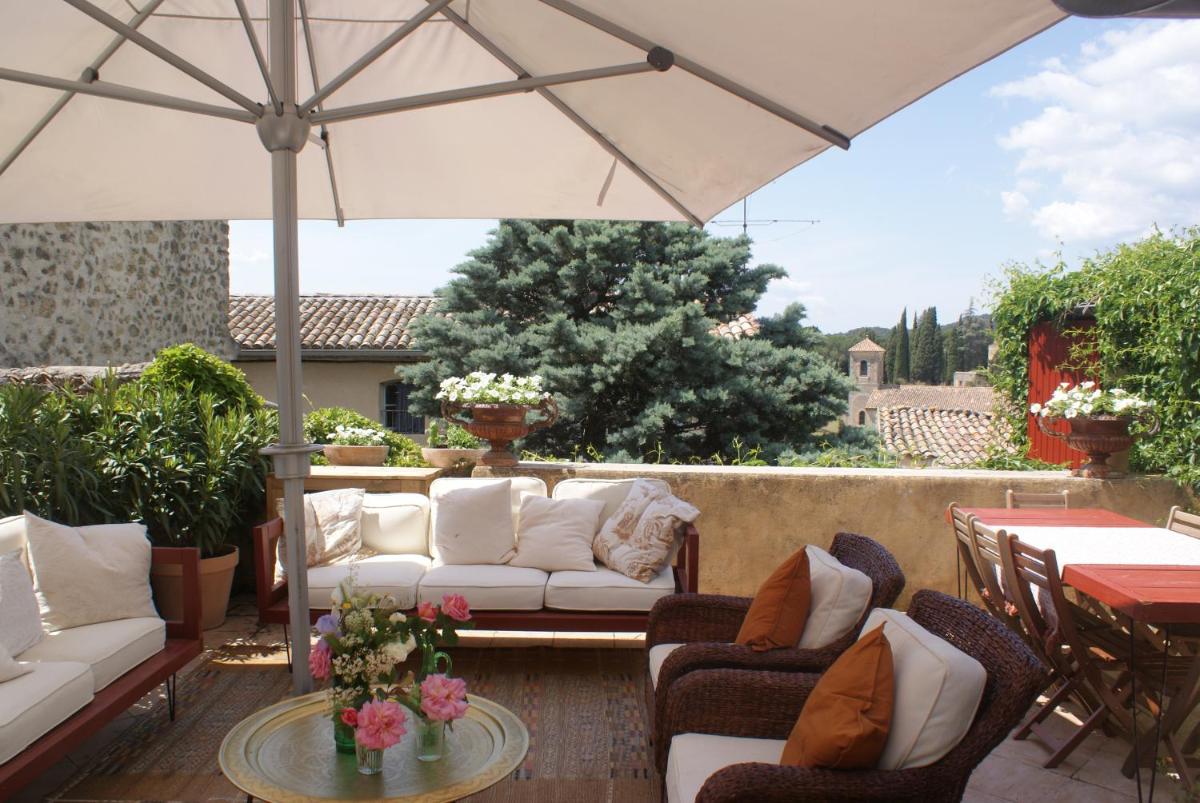 La BARBELLA view 2
