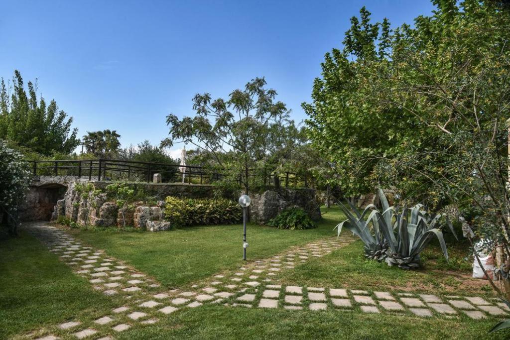 FATA BIANCA Salento - Giardino botanico con piscina