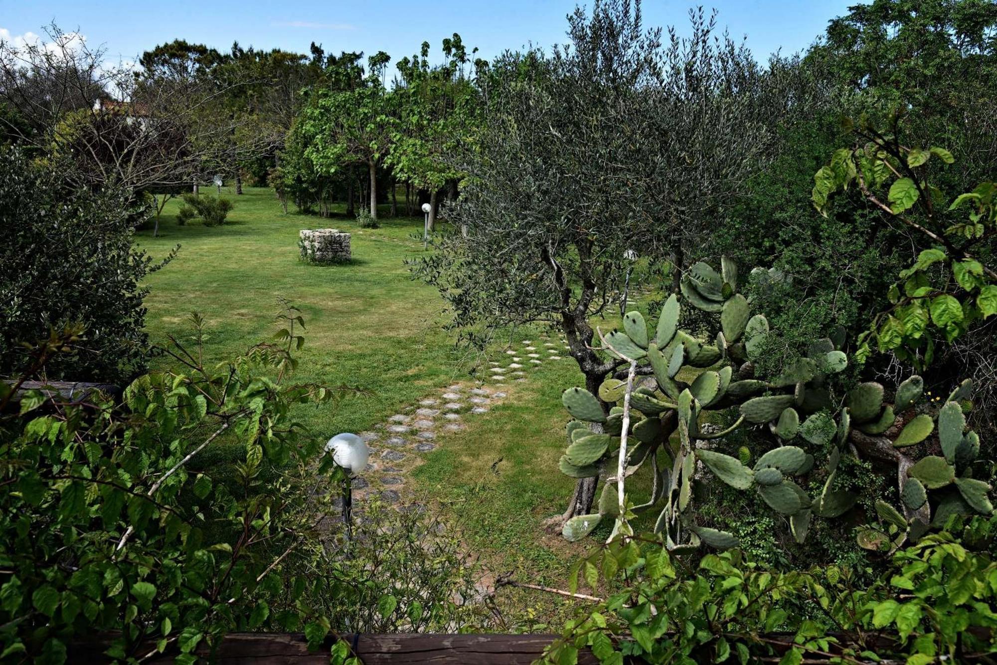FATA BIANCA Salento - Giardino botanico con piscina