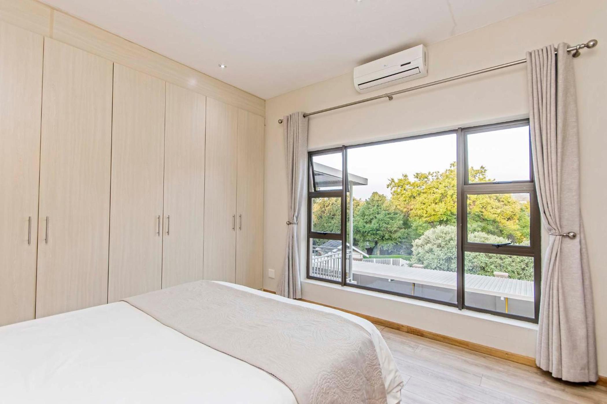 Dunton Guest House