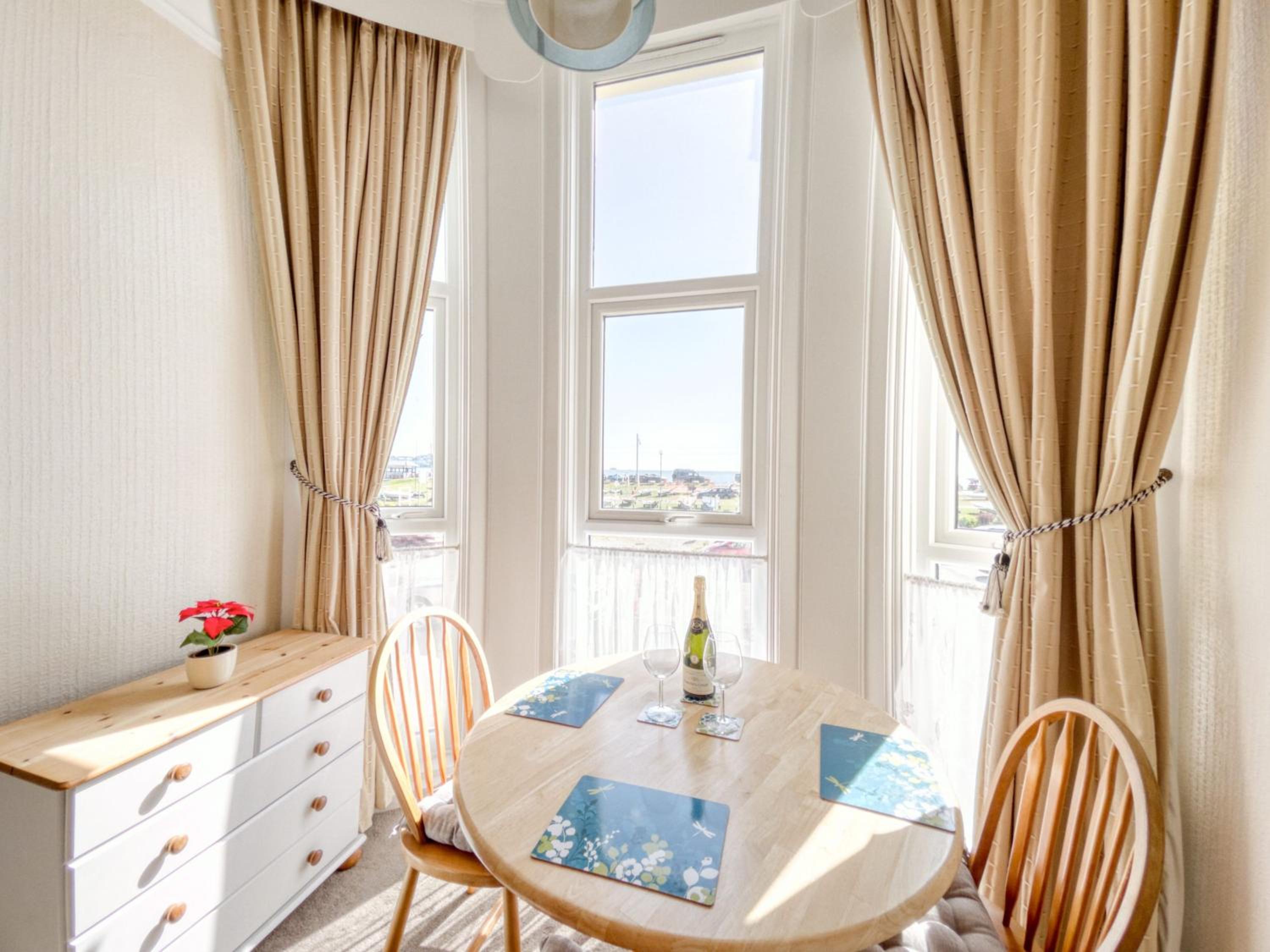Apartment 1 Large Studio Sea Front- Sea Views- Free Parking view 2