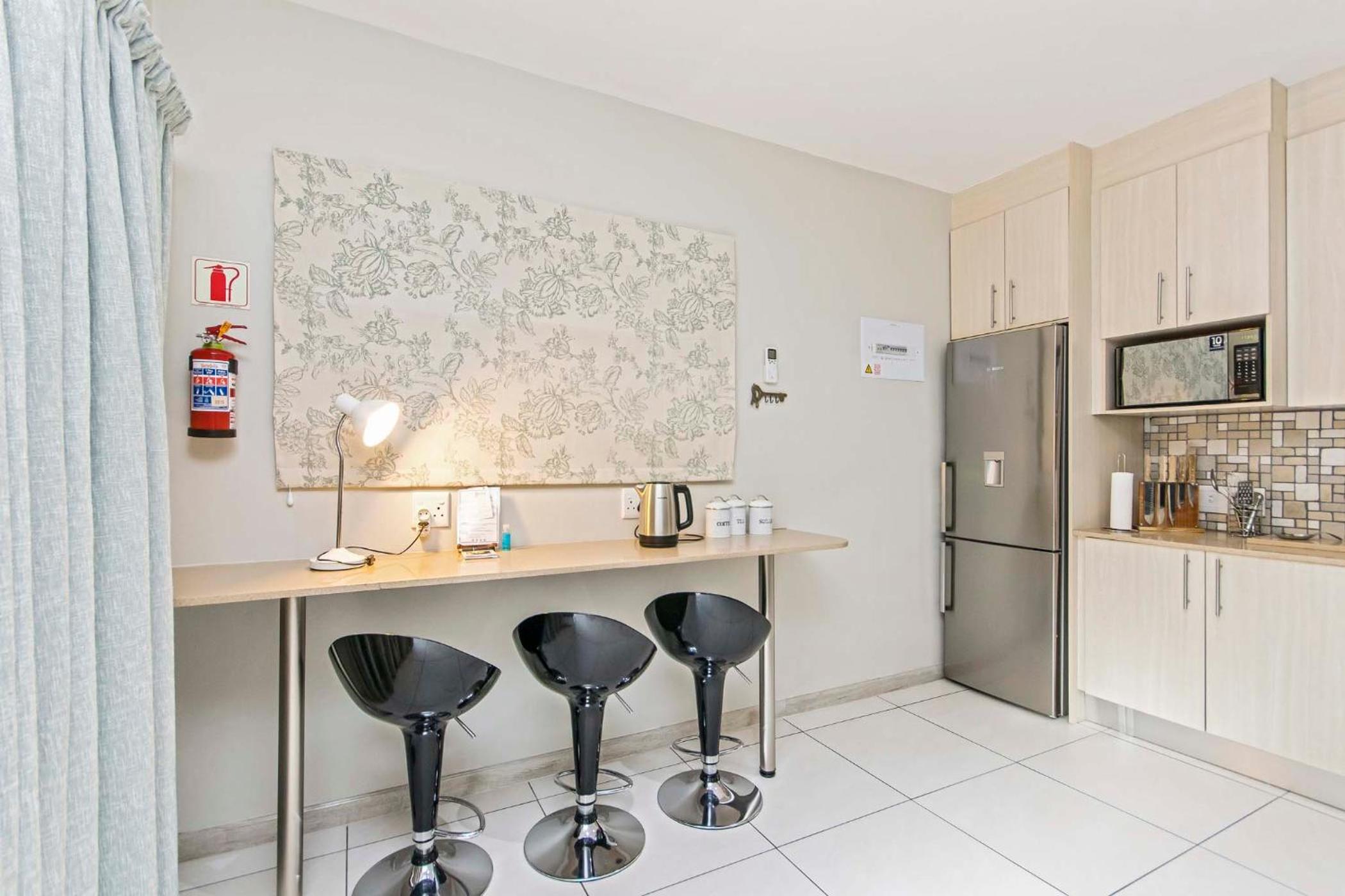 Dunton Guest House