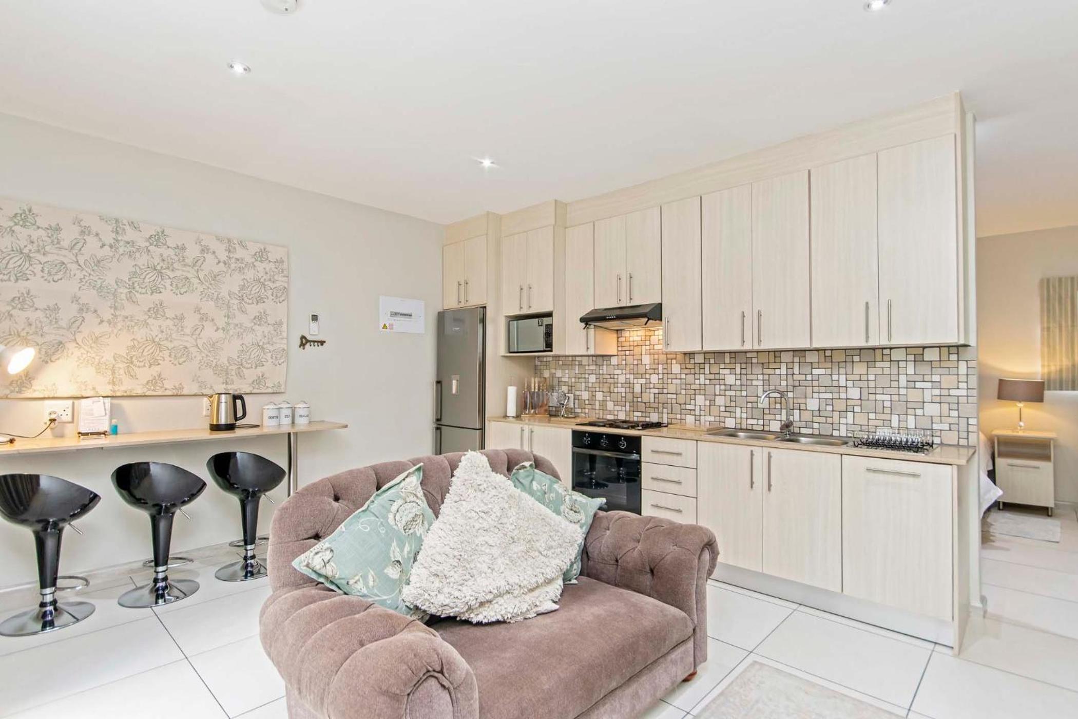Dunton Guest House