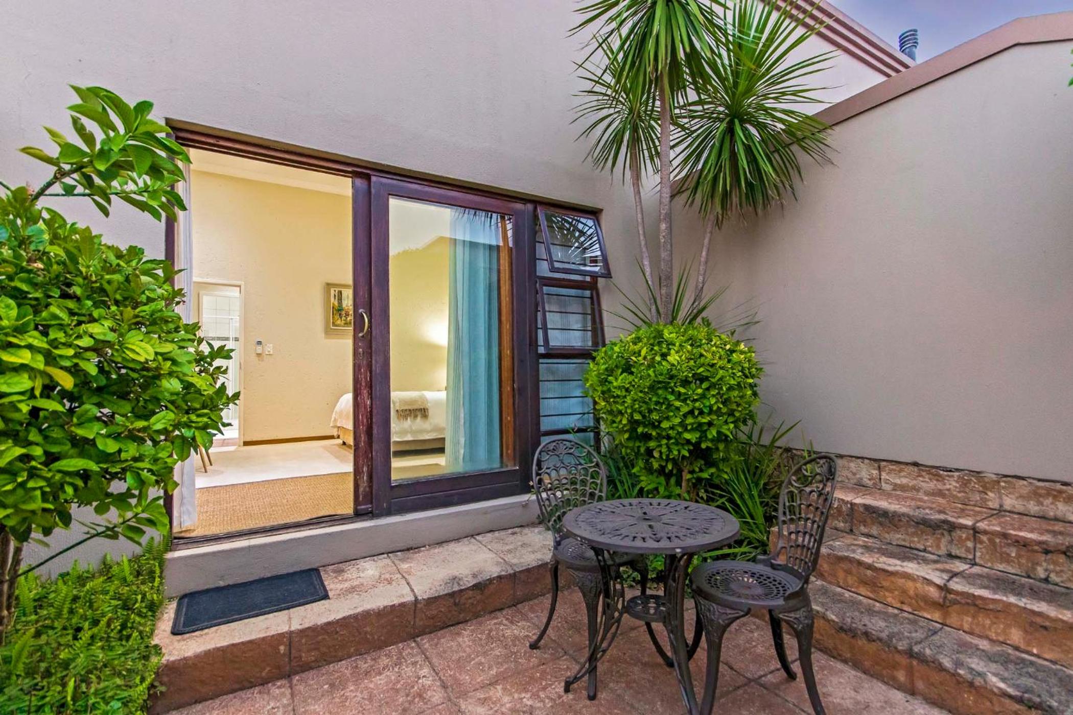 Dunton Guest House
