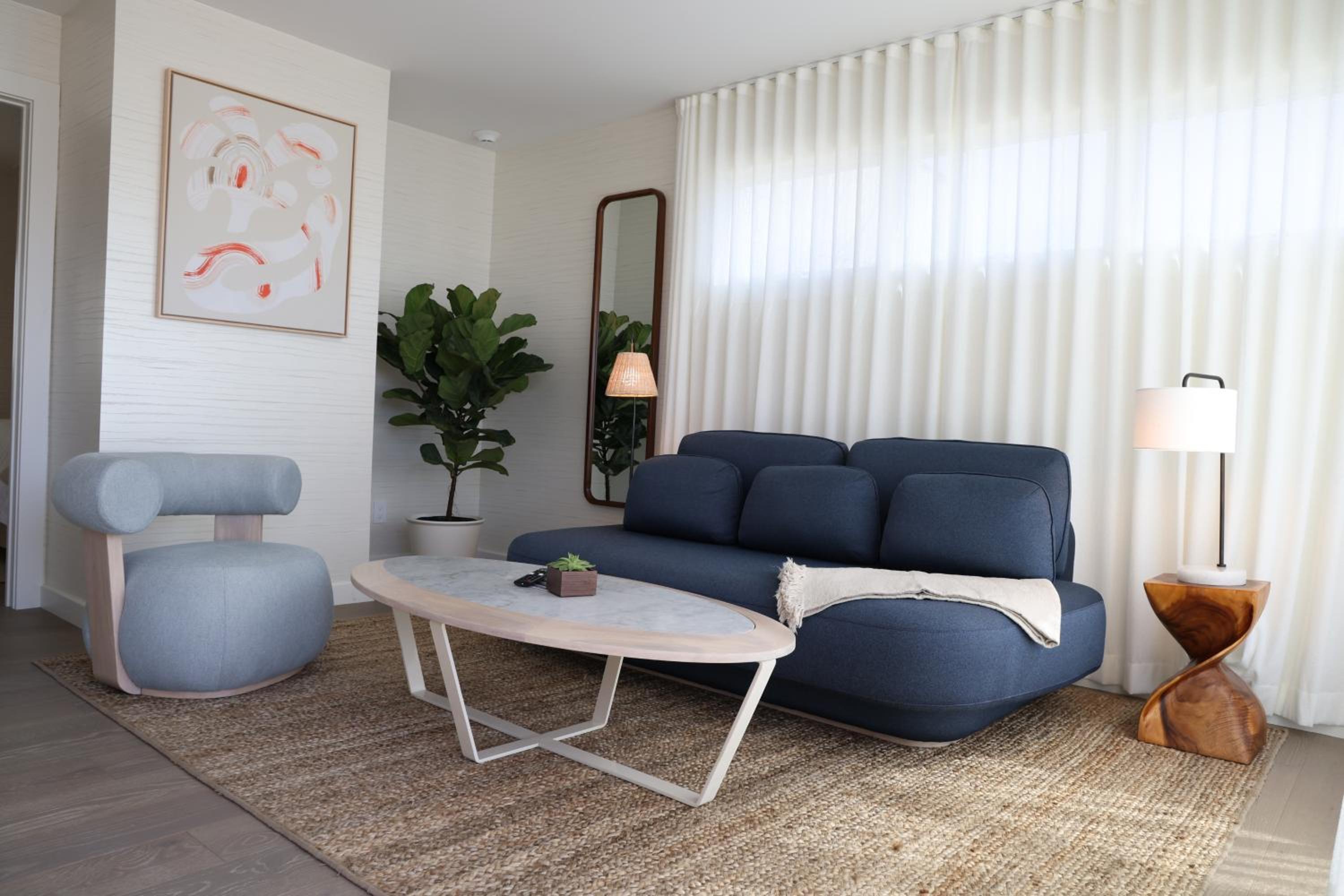 The Shoals Suites Slips - Property Image 17