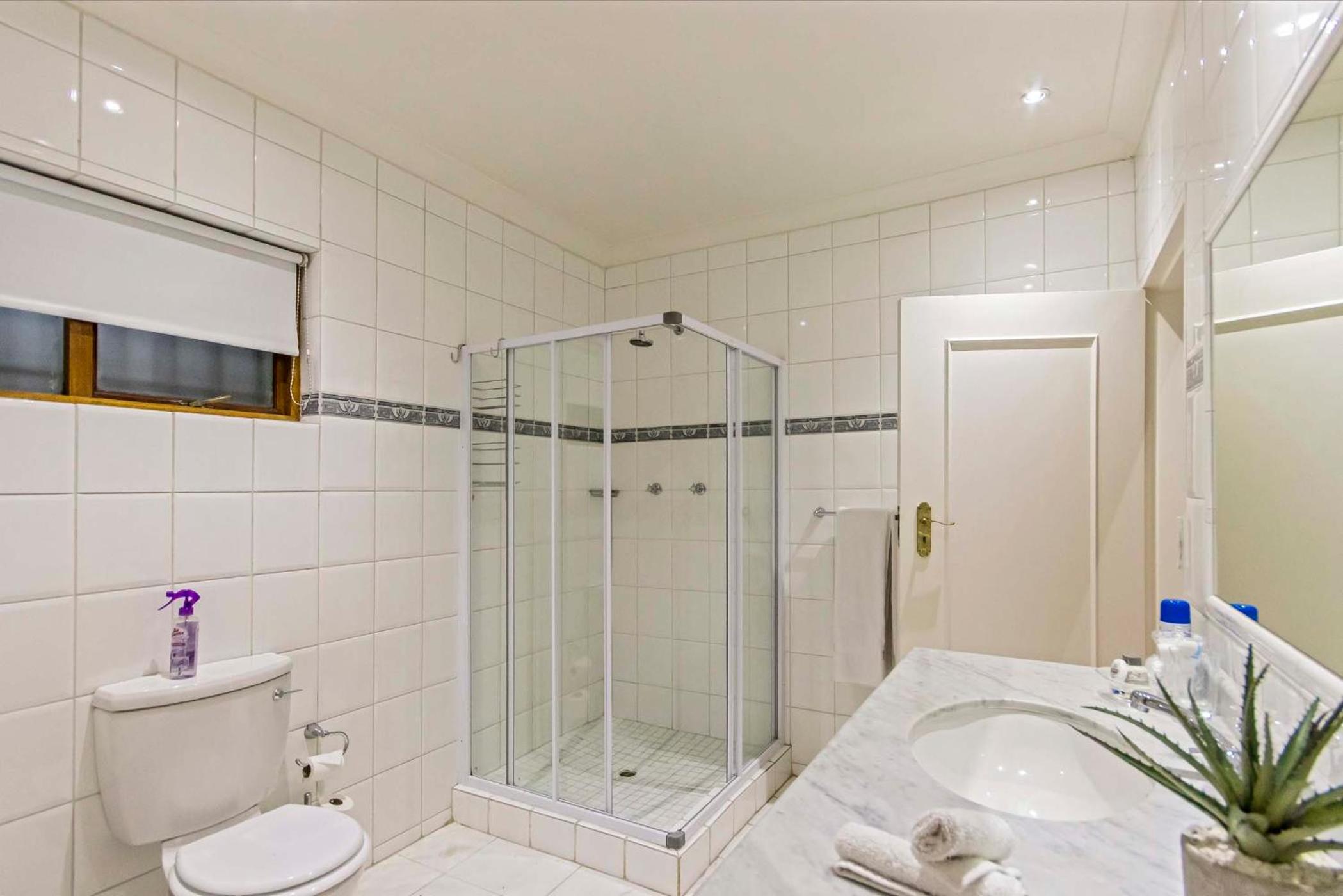 Dunton Guest House