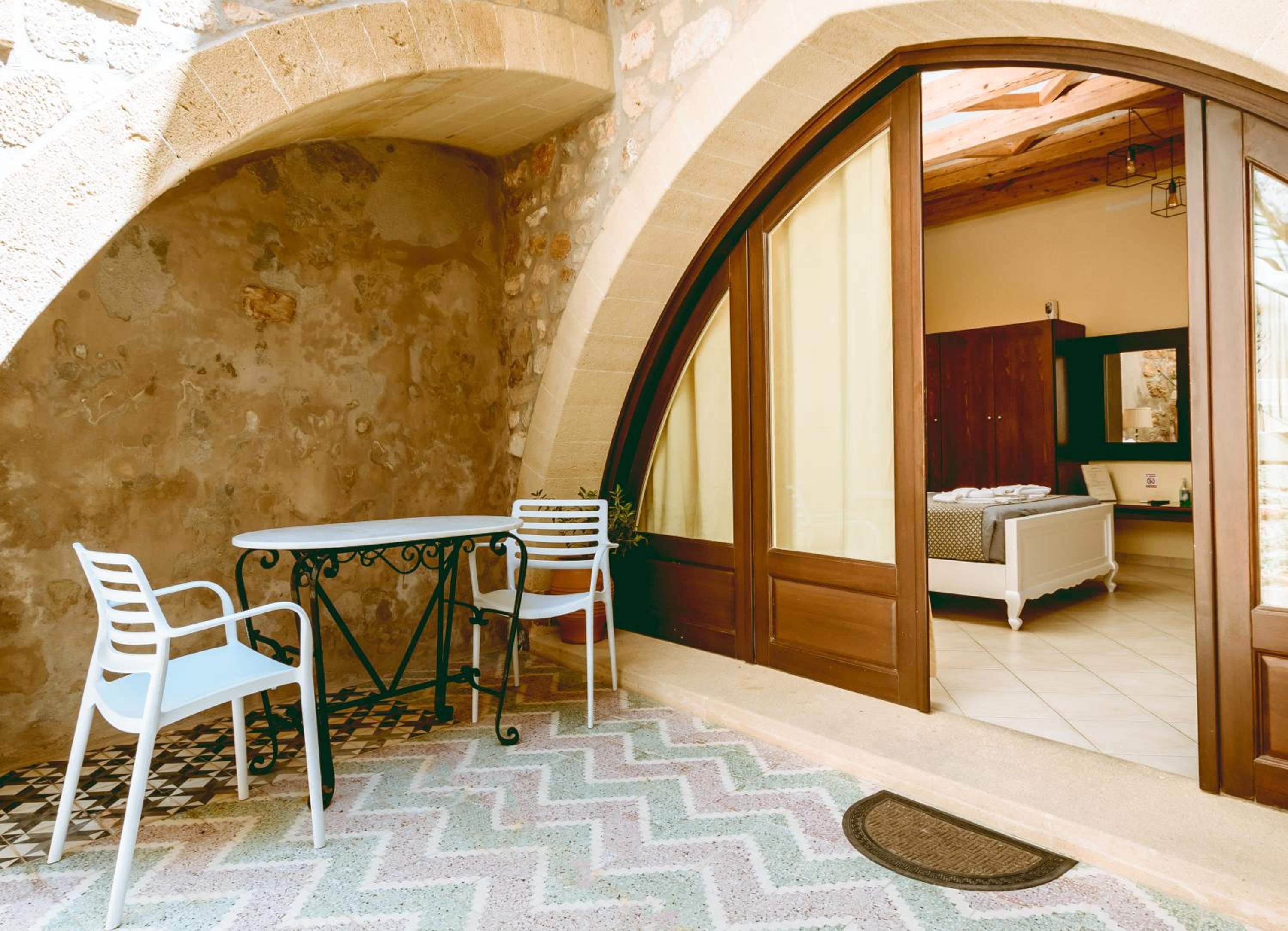 Bozzali Deluxe Hotel