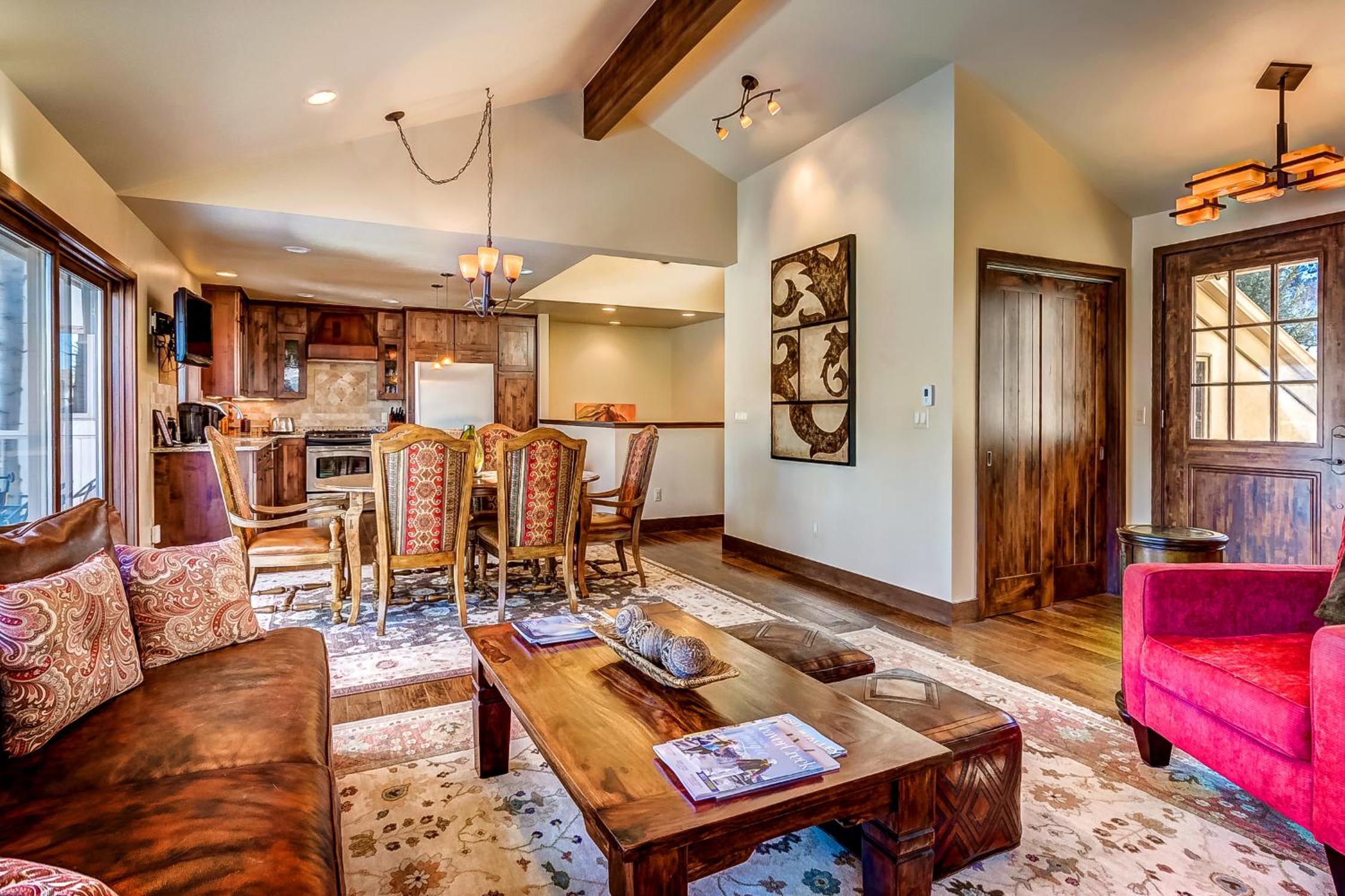 203 Arrowhead Drive view 5