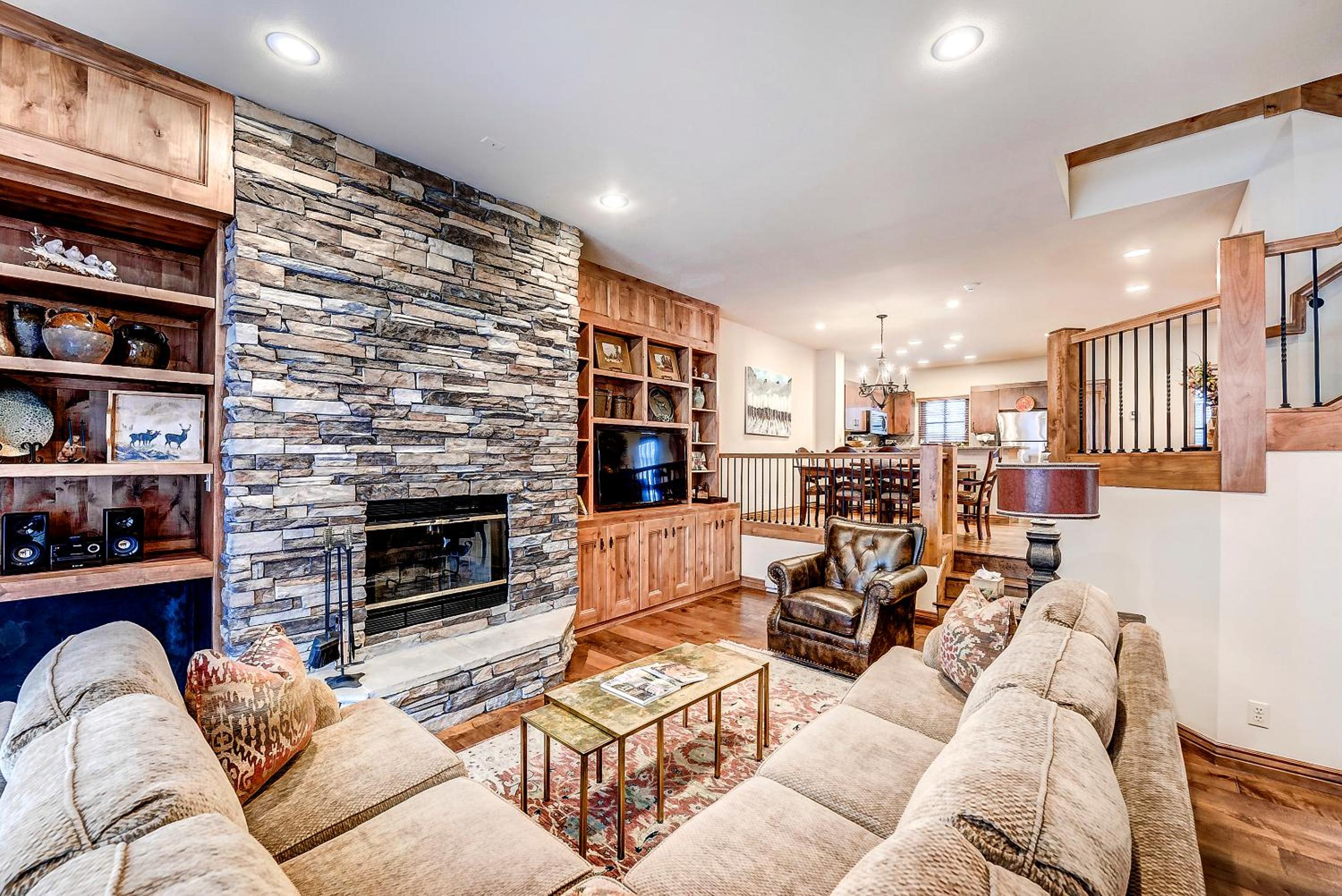22 Highlands Townhomes view 2