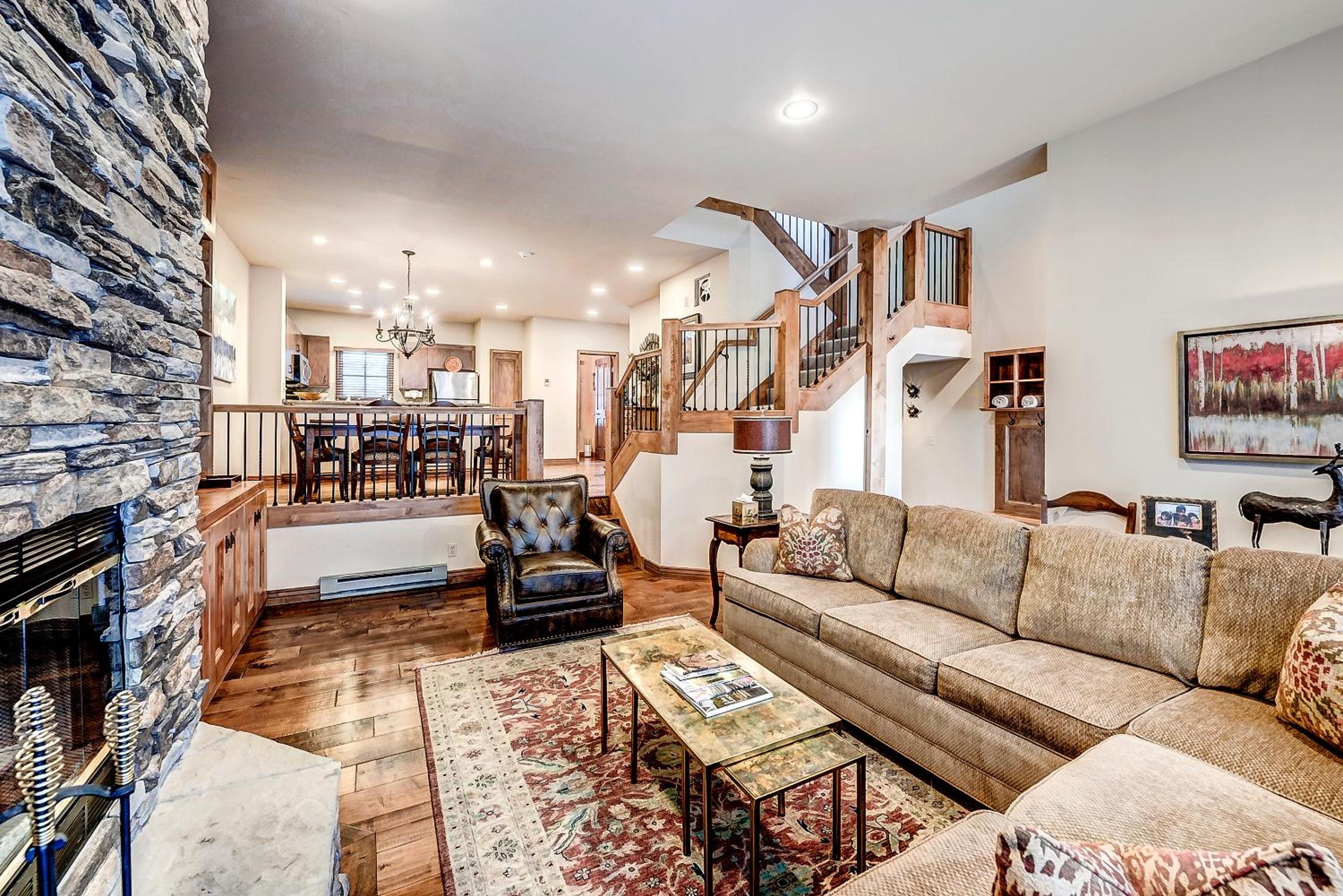 22 Highlands Townhomes view 3