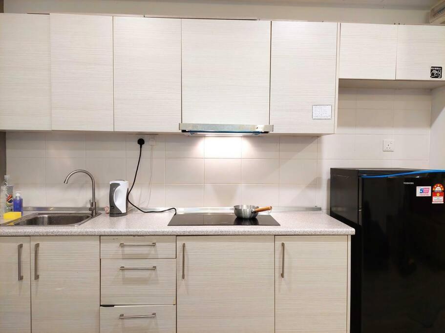 Cozy House Johor Bahru - 100Mbps Wifi - Paradigm - Sutera Area