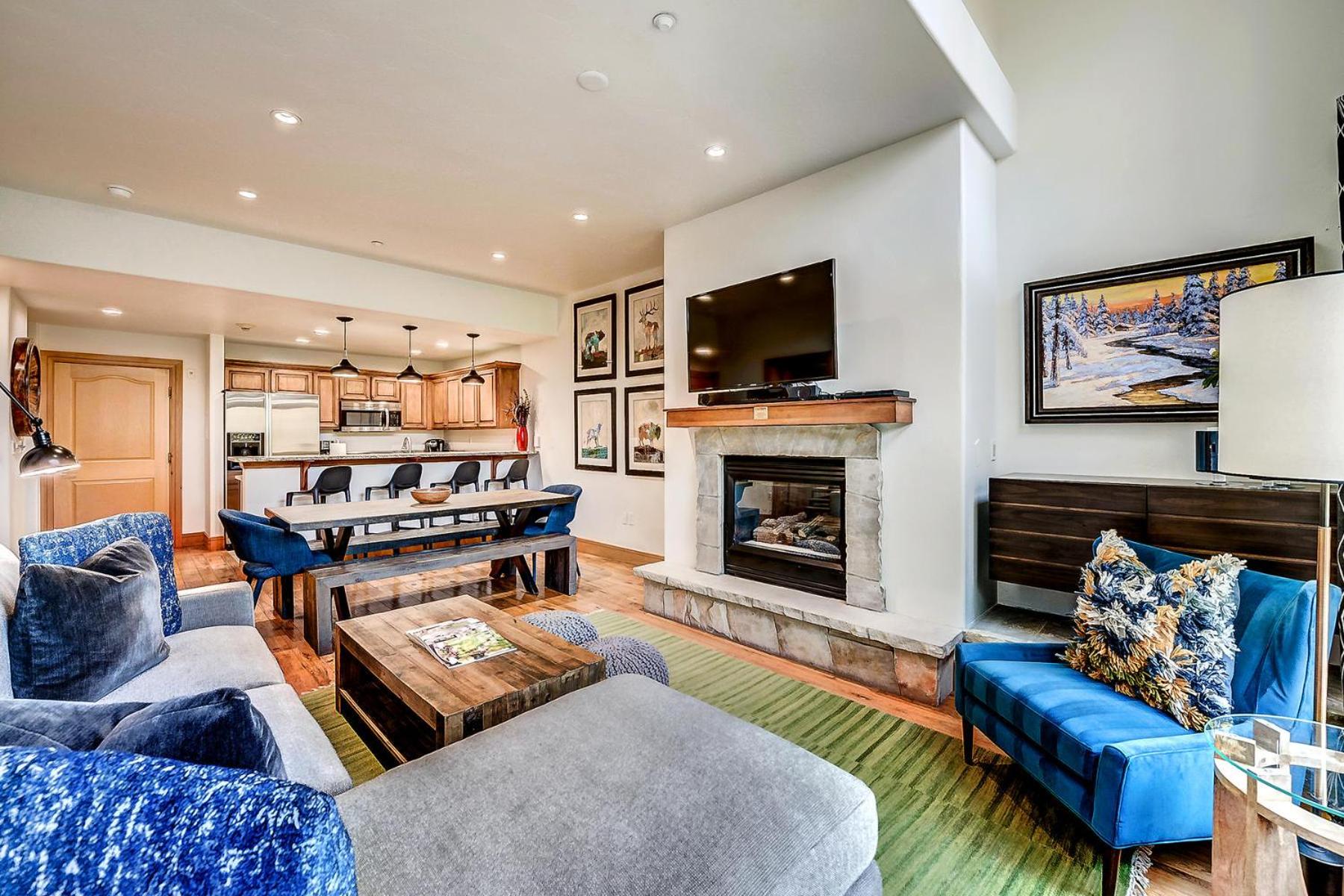 306 Aspenwood Lodge view 3