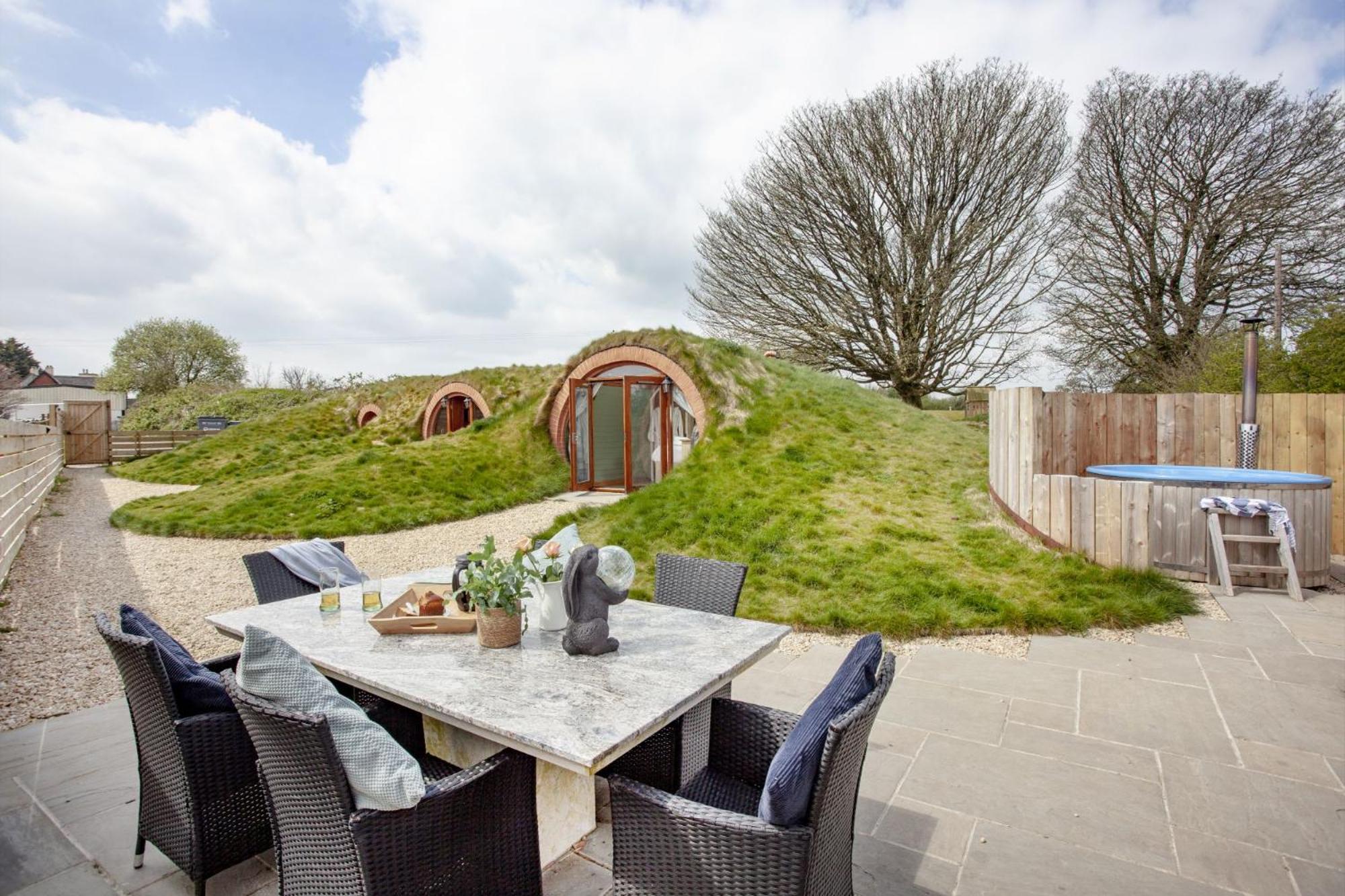 Wabbit, The Little Burrow, Radstock view 3