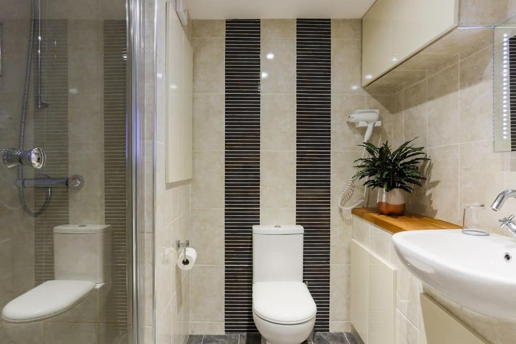 Truro apartment in a stunning quiet location view 2