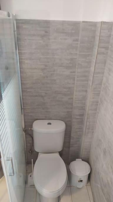 Mini studio in Kirra , ancient port of Delphi , air condition , WiFi, near the beach view 4