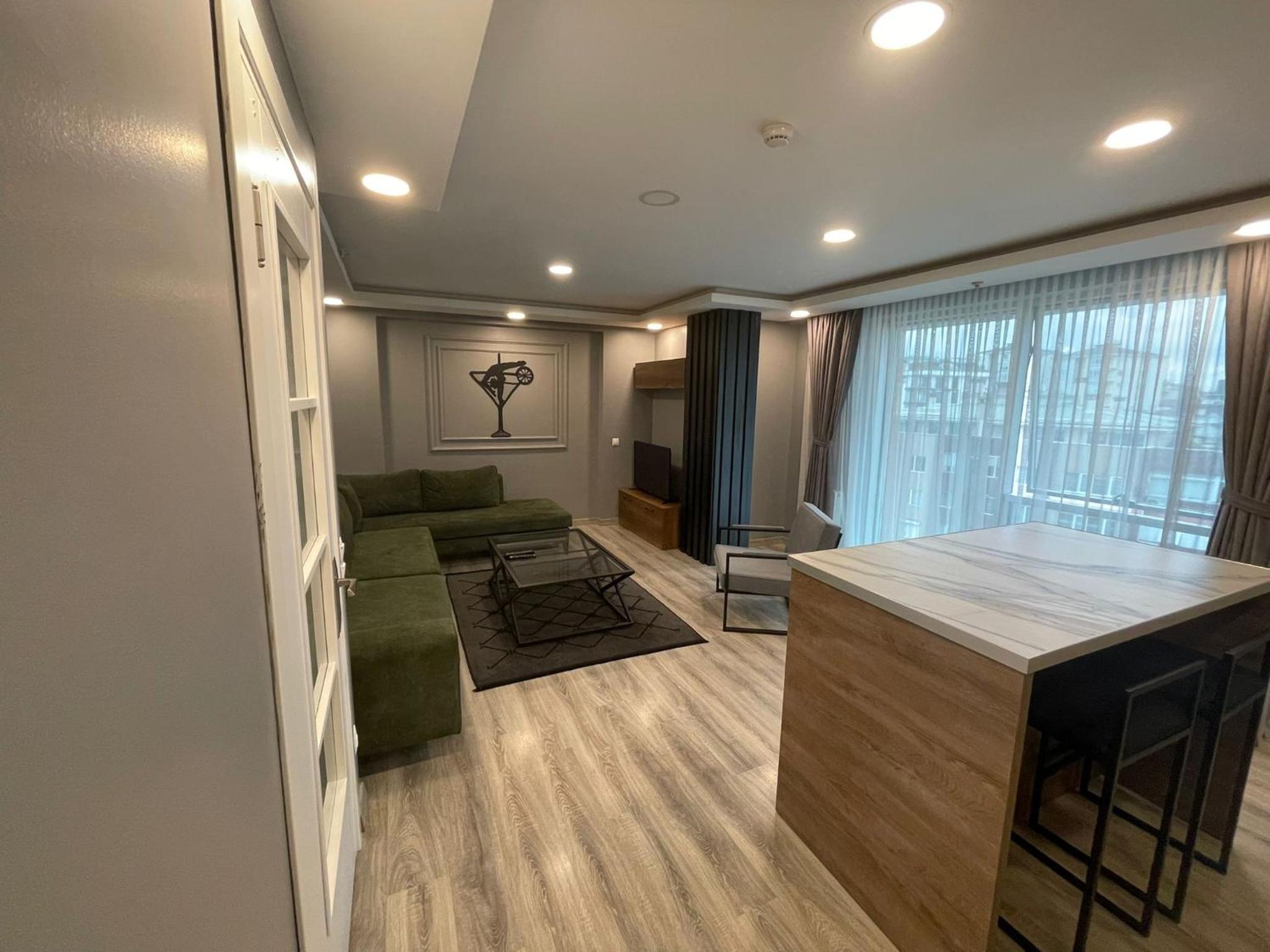 On4 Rooms & Suites - Image 23