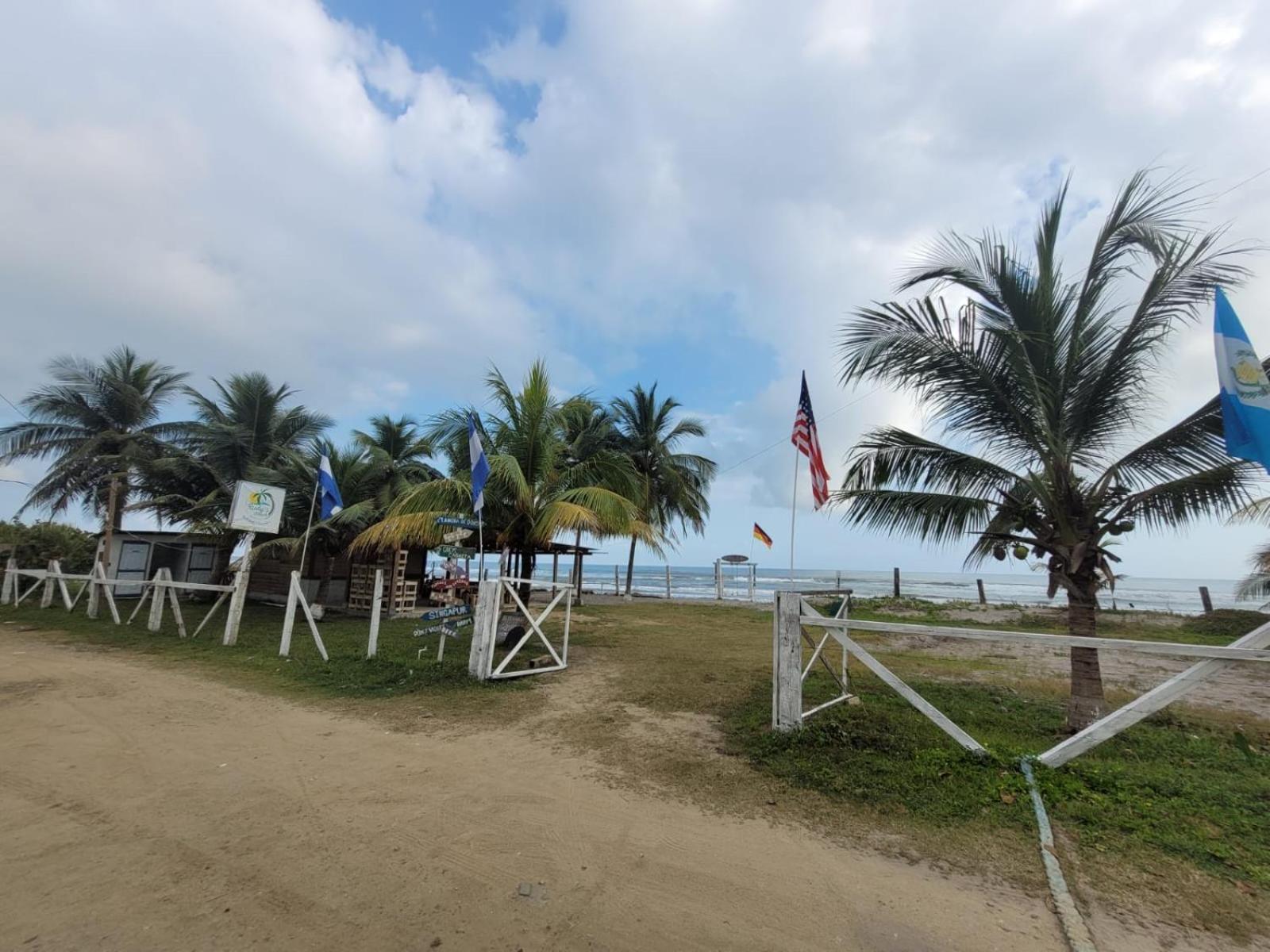 Hostal Rudy's Beach