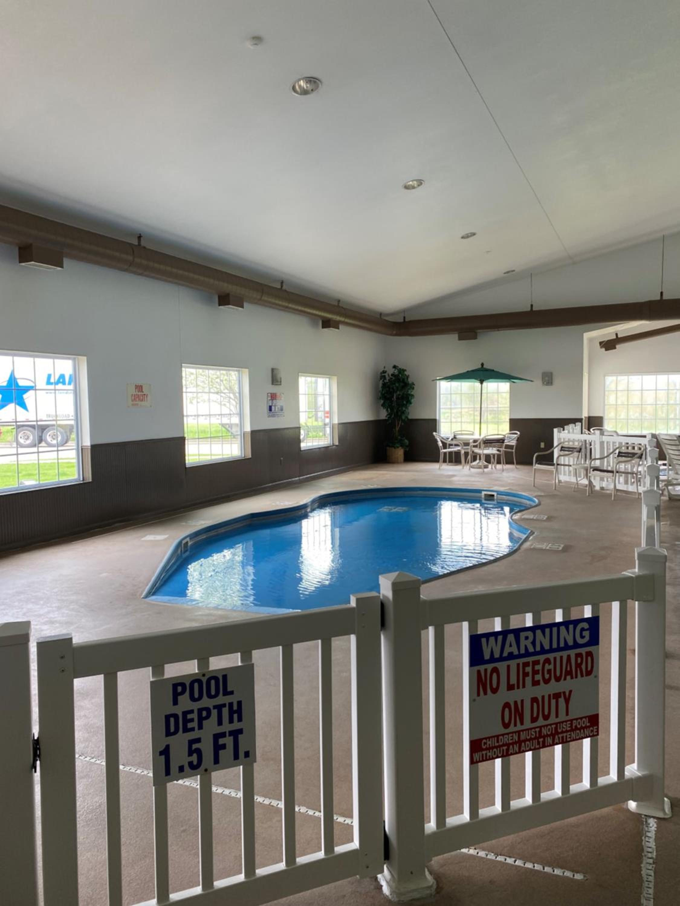 AmericInn by Wyndham Maquoketa view 4