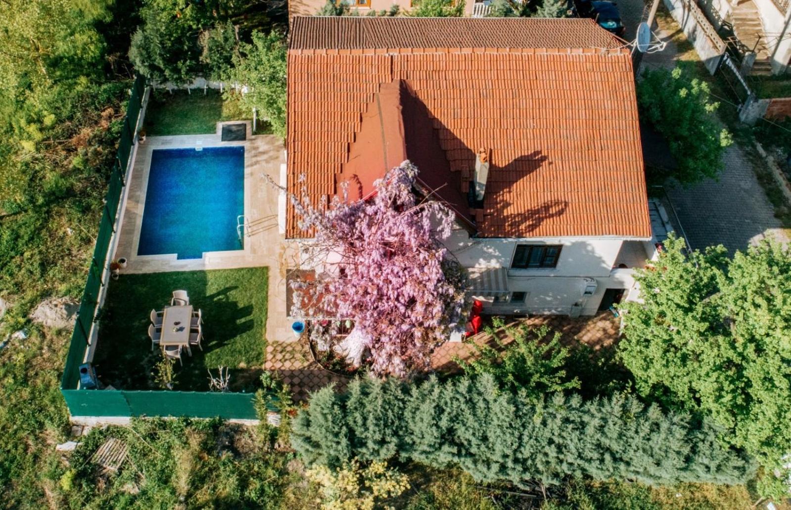 Hotel Eren Villa - Image 1