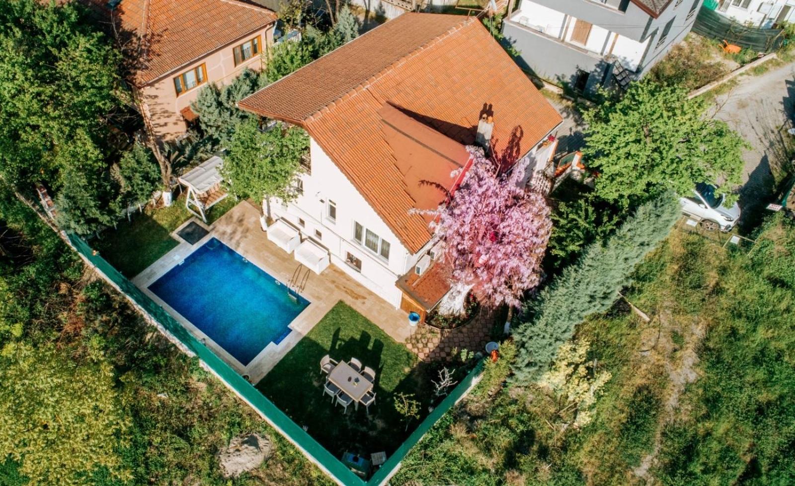 Eren Villa