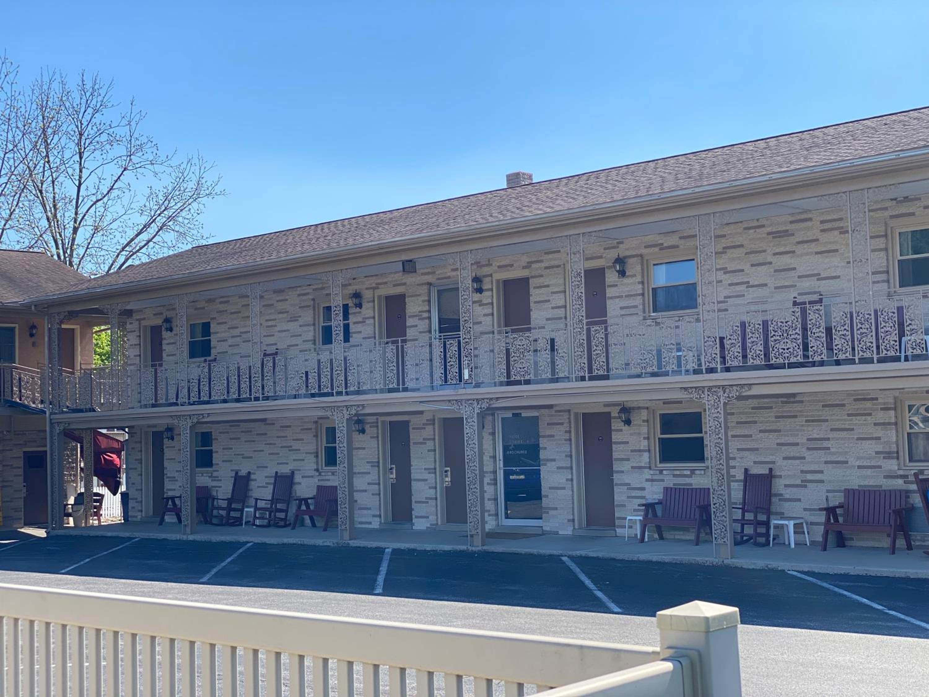 White Rose Motel - Hershey