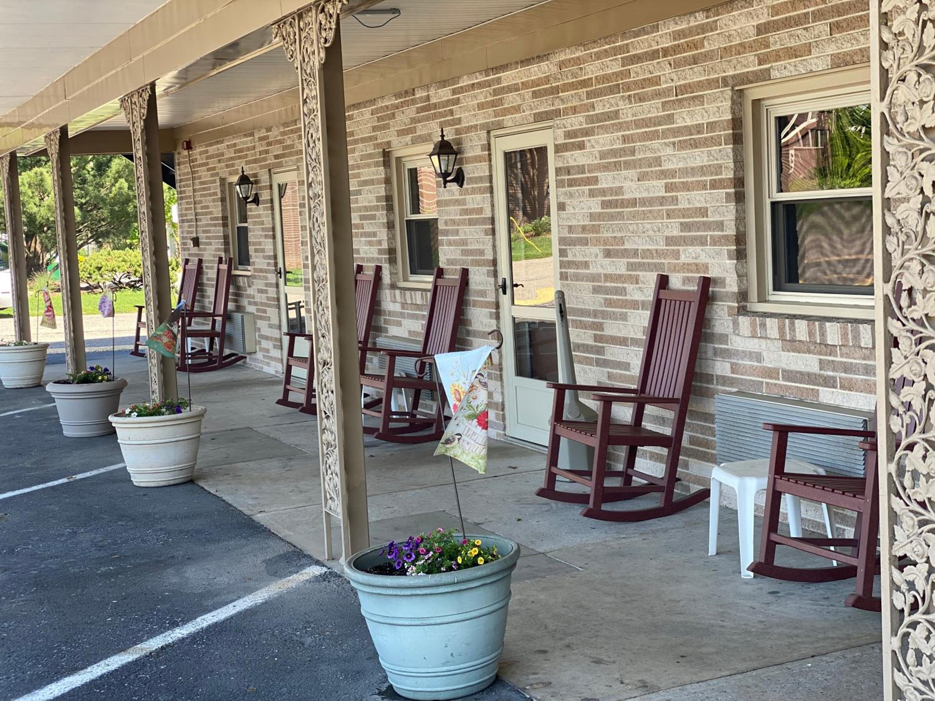 White Rose Motel - Hershey
