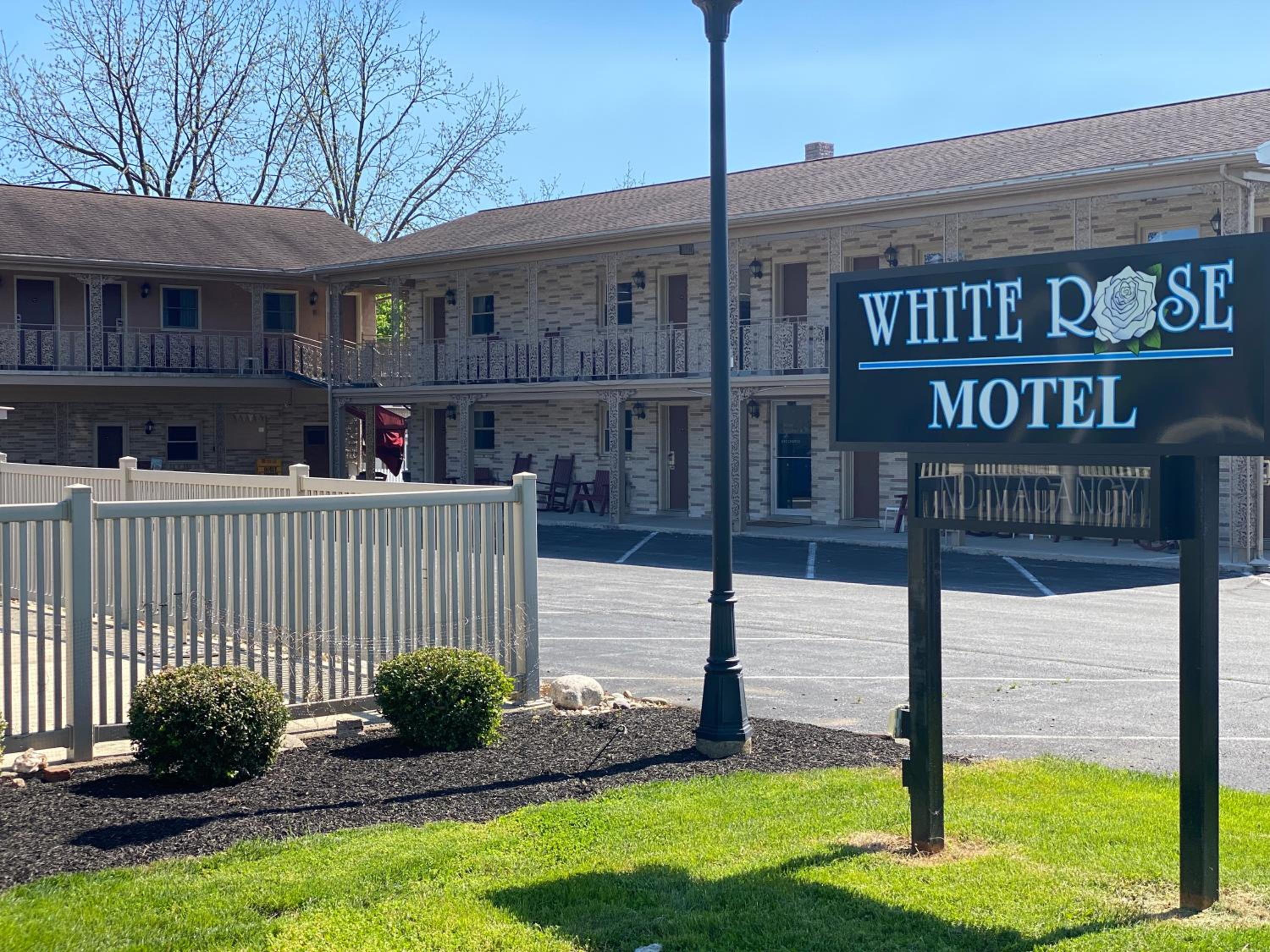White Rose Motel - Hershey