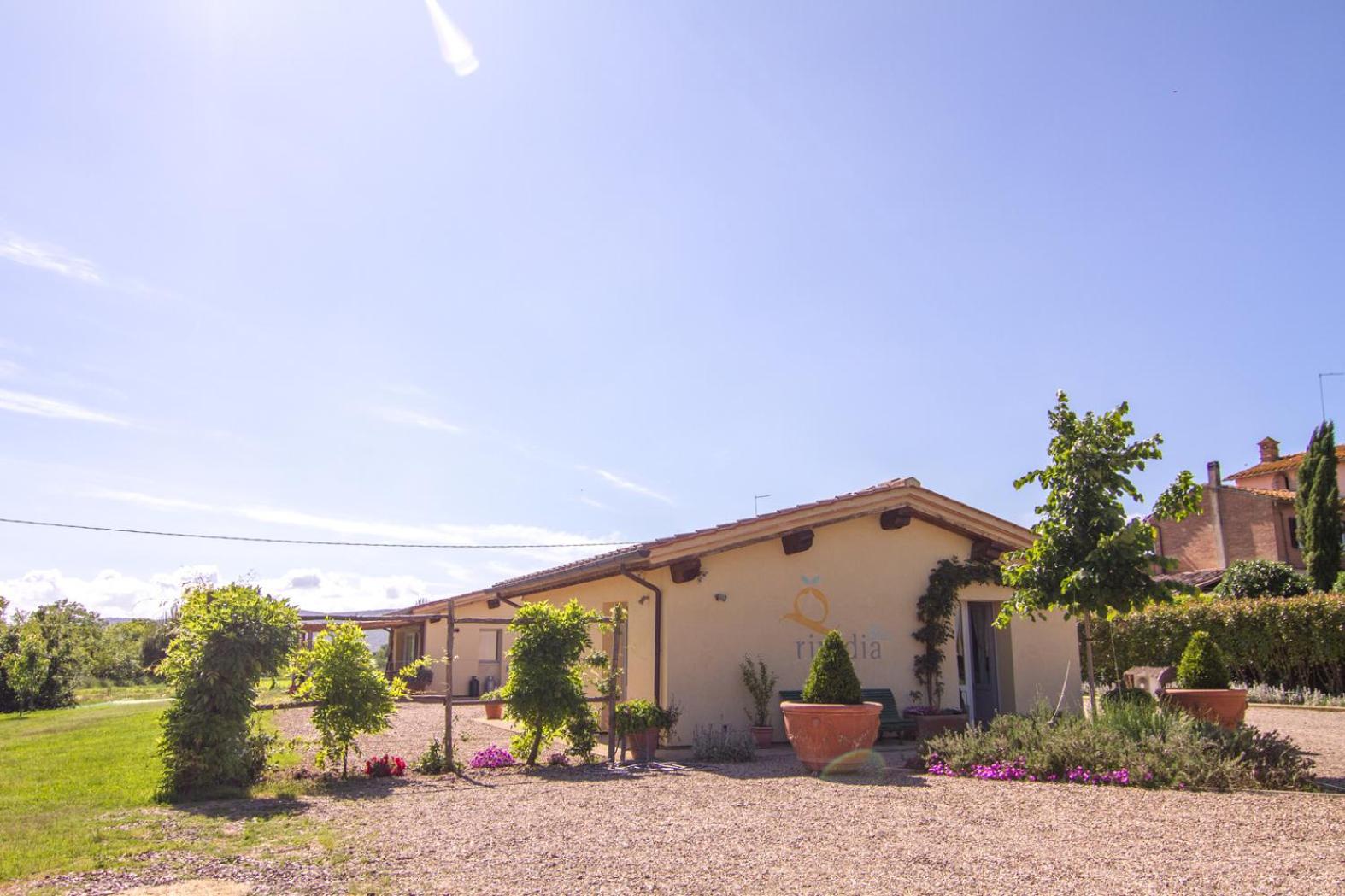 Hotel Rinidia Bio - Image 1