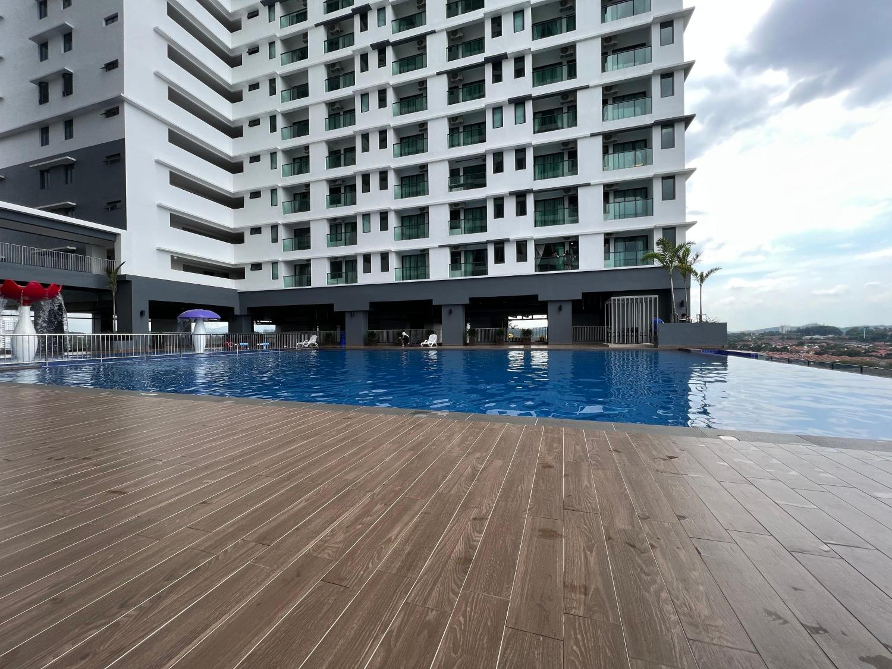 Vista Bangi 1 Bedroom service apartment with swimming pool photo 3